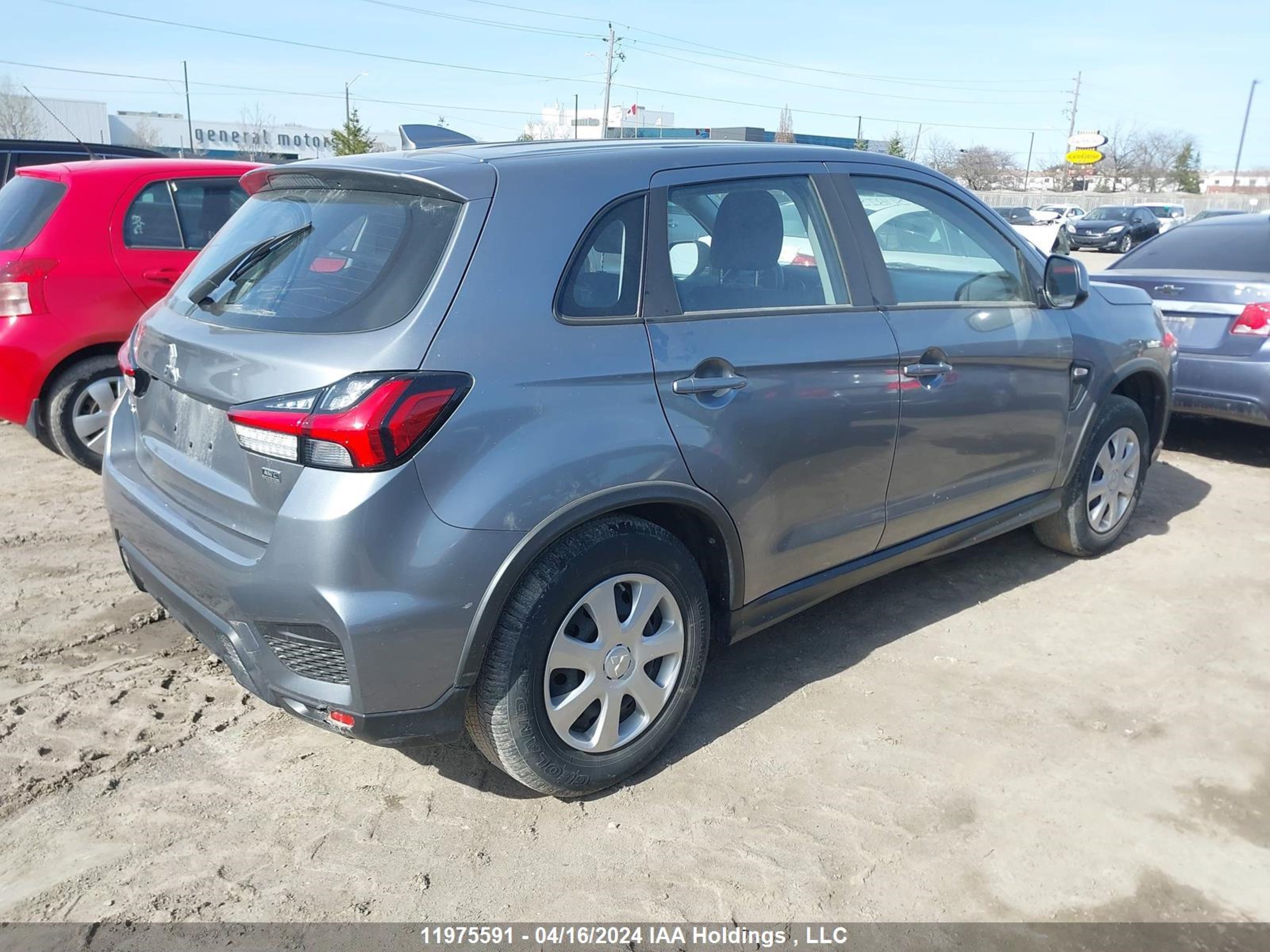 Photo 3 VIN: JA4AJUAU7NU605413 - MITSUBISHI RVR 