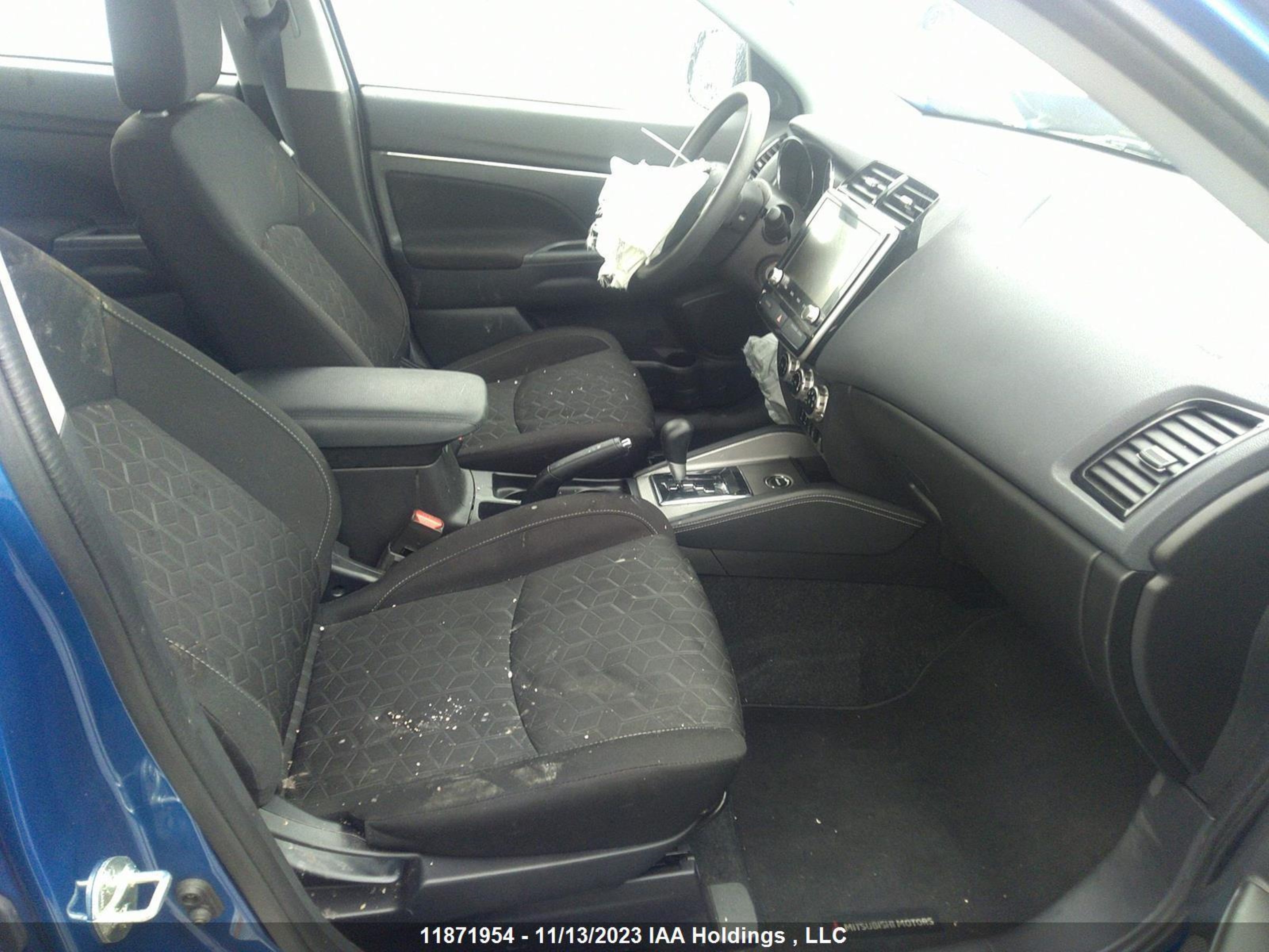 Photo 4 VIN: JA4AJUAU8NU602178 - MITSUBISHI RVR 