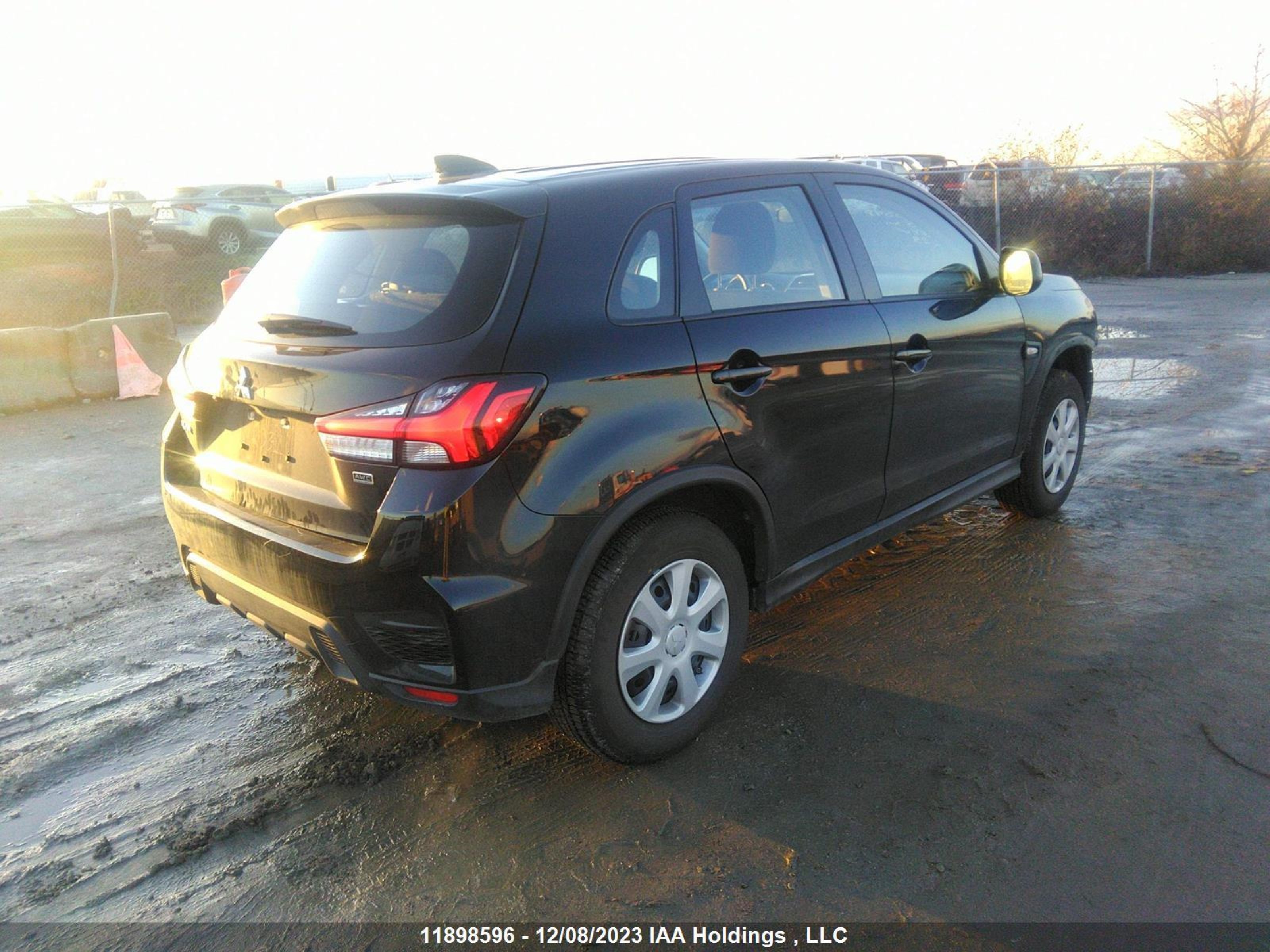 Photo 3 VIN: JA4AJUAU8PU605598 - MITSUBISHI RVR 