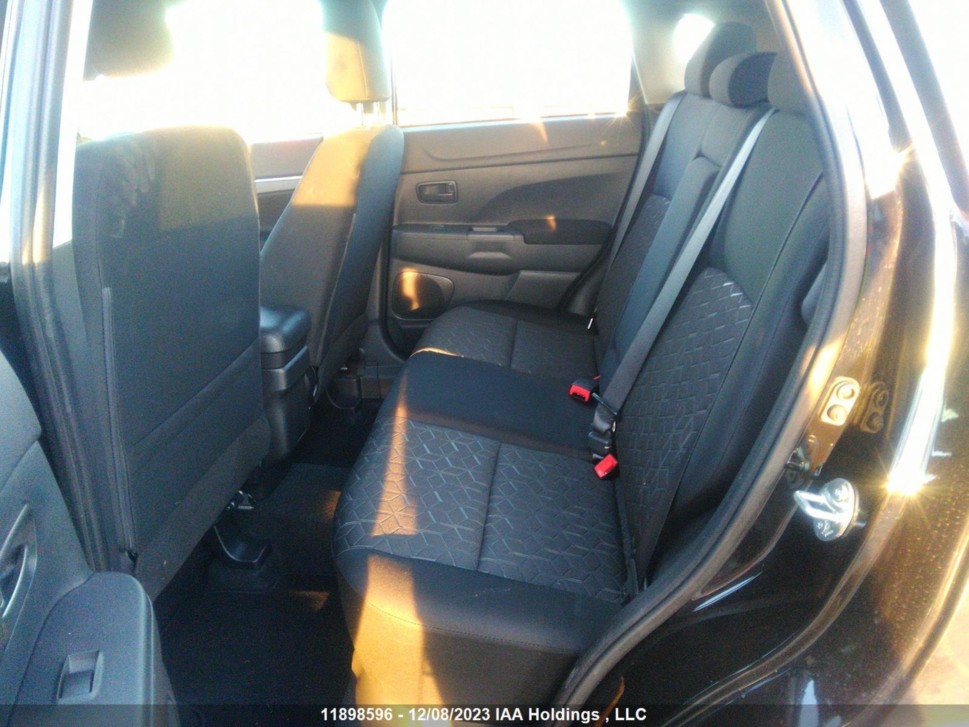 Photo 7 VIN: JA4AJUAU8PU605598 - MITSUBISHI RVR 