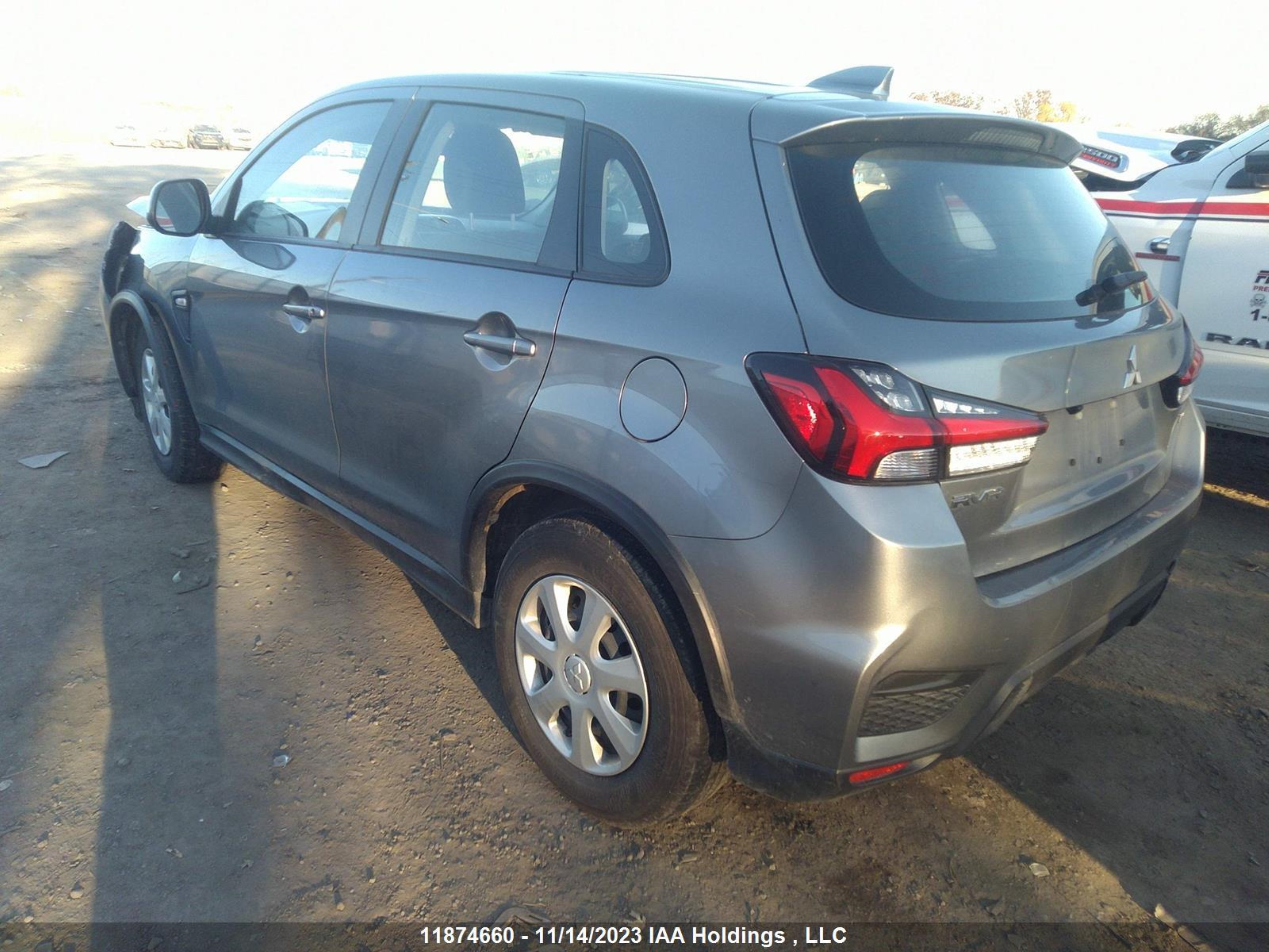 Photo 2 VIN: JA4AJUAU9NU600603 - MITSUBISHI RVR 