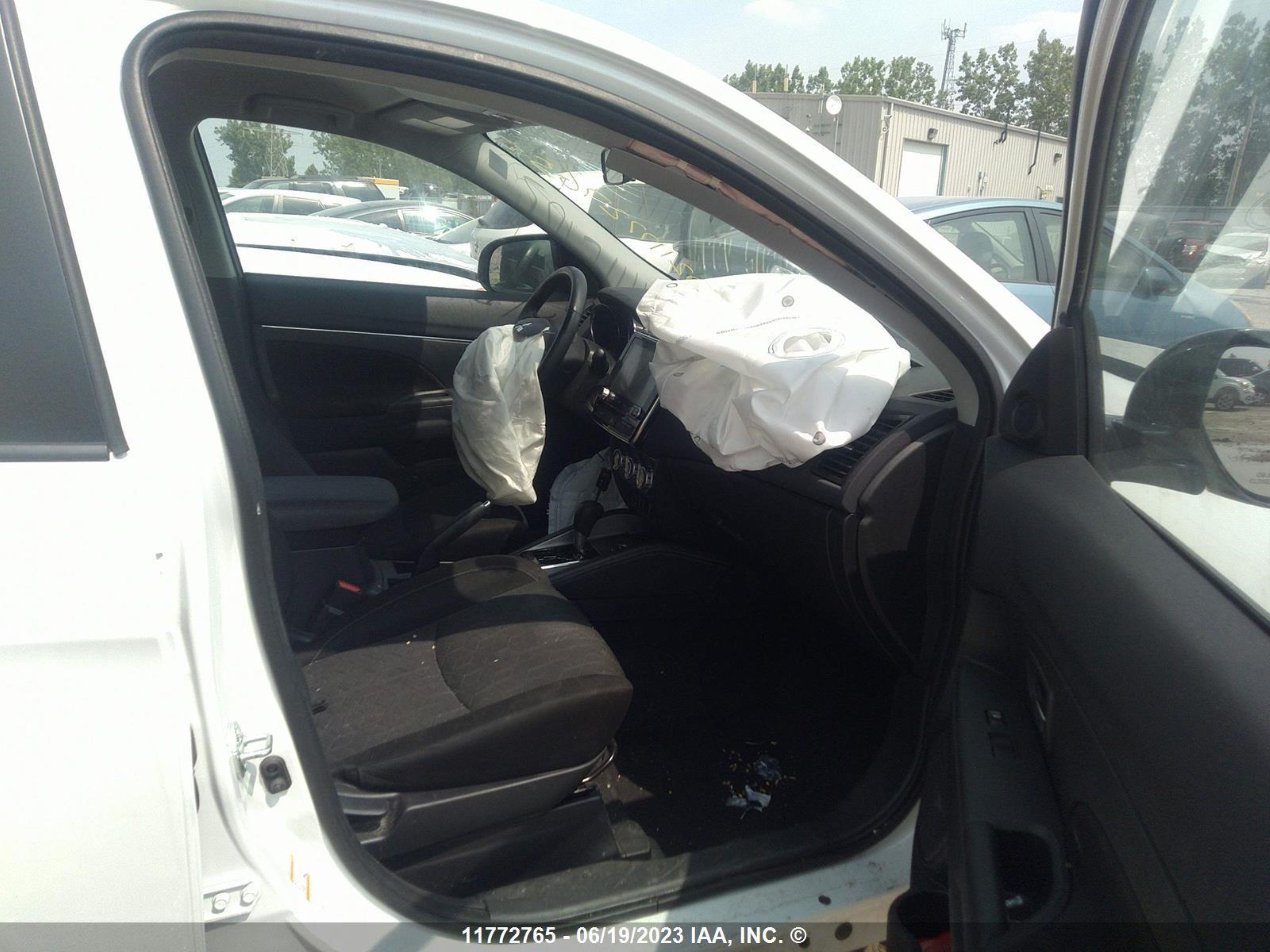 Photo 4 VIN: JA4AJVAW0MU602357 - MITSUBISHI RVR 