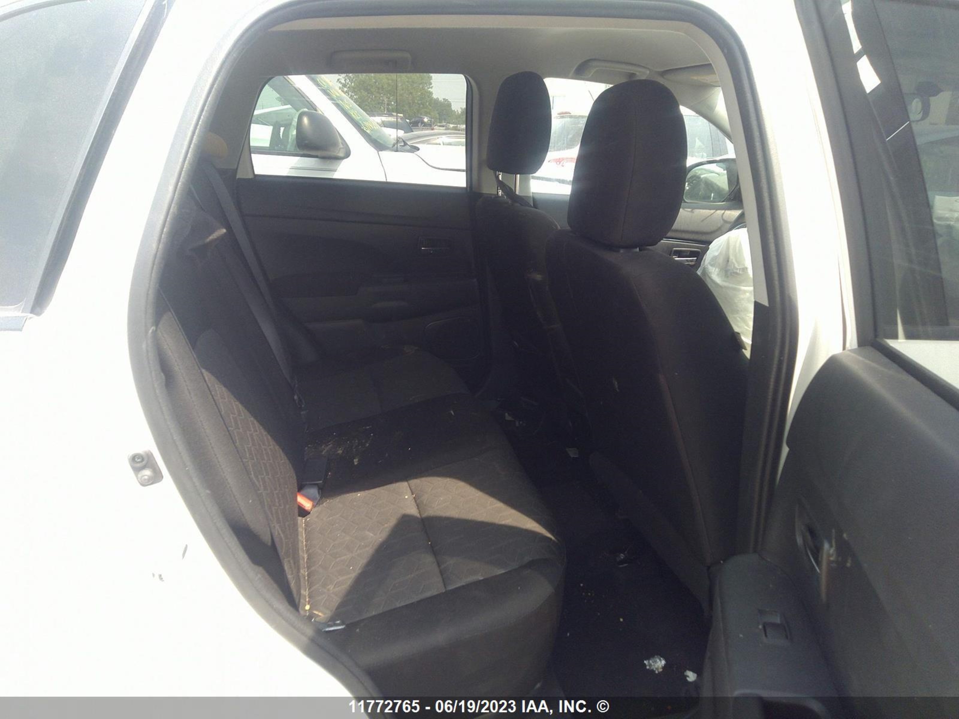 Photo 7 VIN: JA4AJVAW0MU602357 - MITSUBISHI RVR 