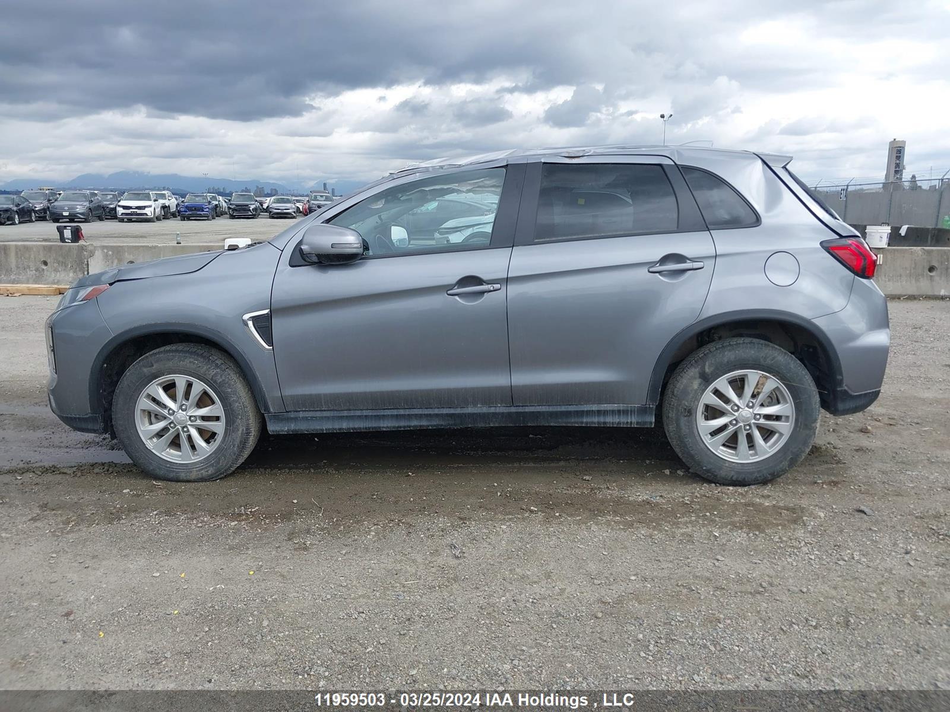 Photo 14 VIN: JA4AJVAW1MU607034 - MITSUBISHI RVR 