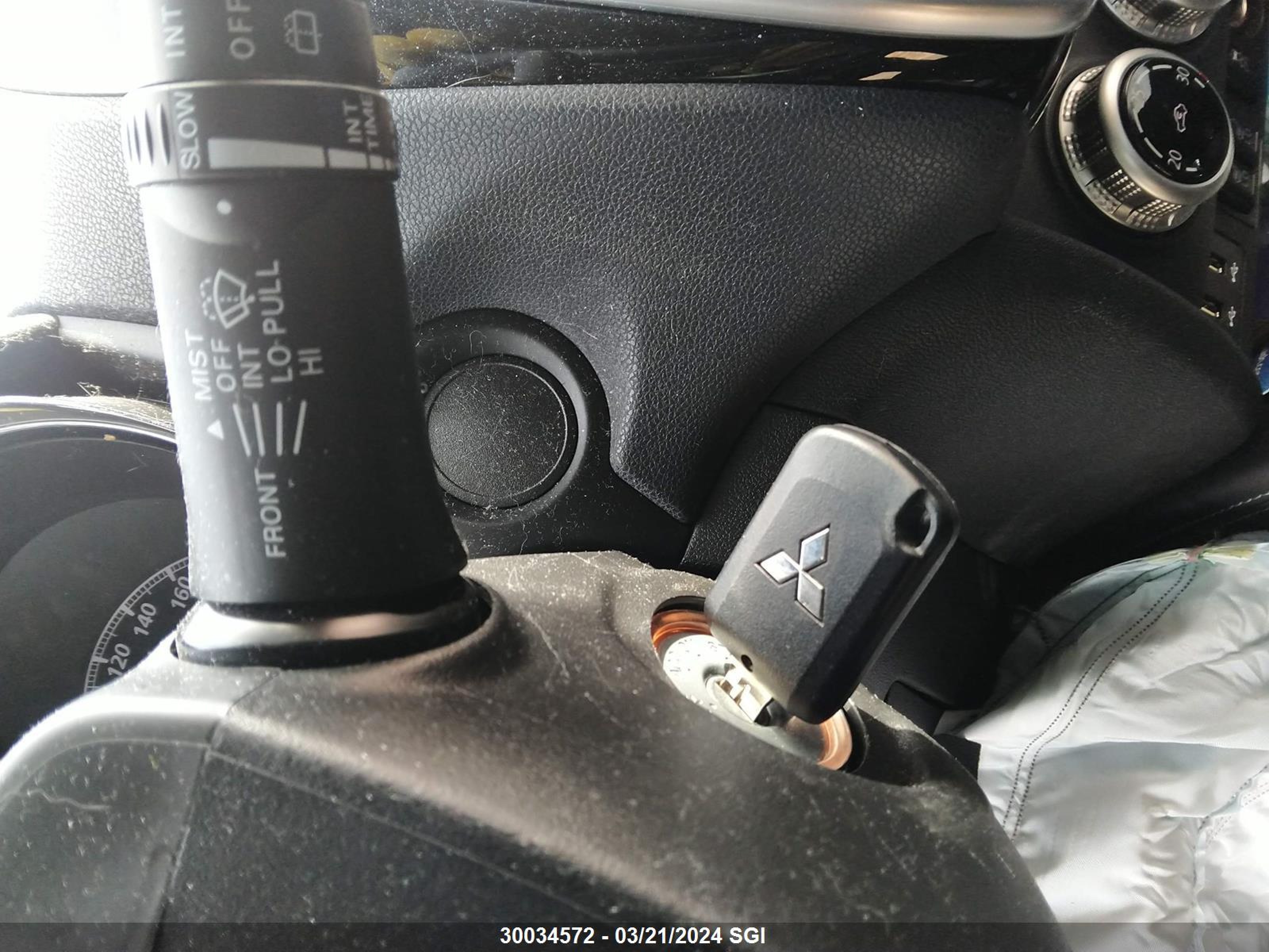 Photo 10 VIN: JA4AJVAW2MU605194 - MITSUBISHI RVR 