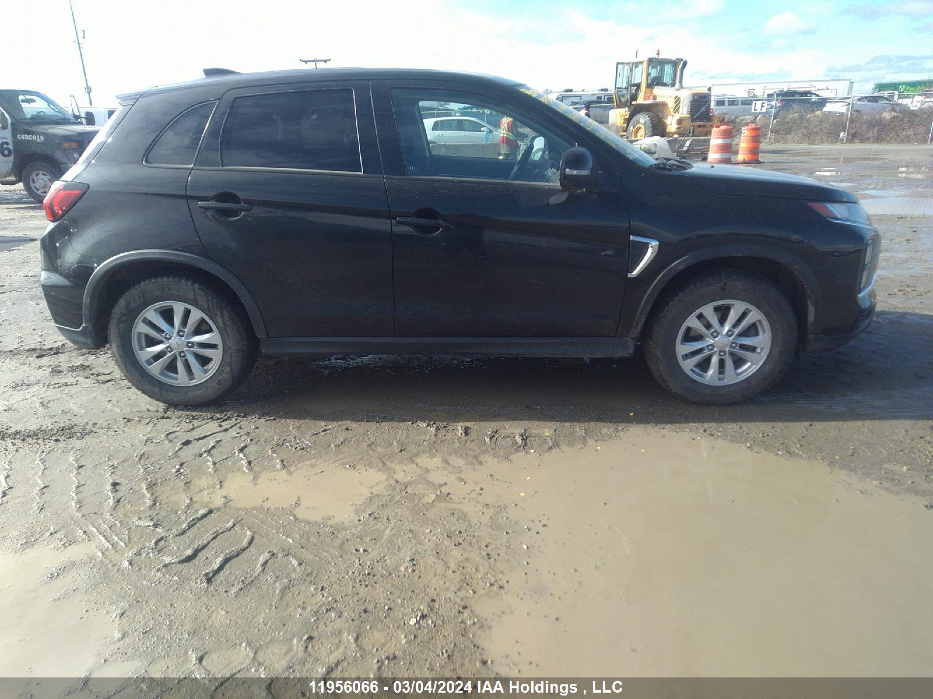 Photo 13 VIN: JA4AJVAW2MU606149 - MITSUBISHI RVR 