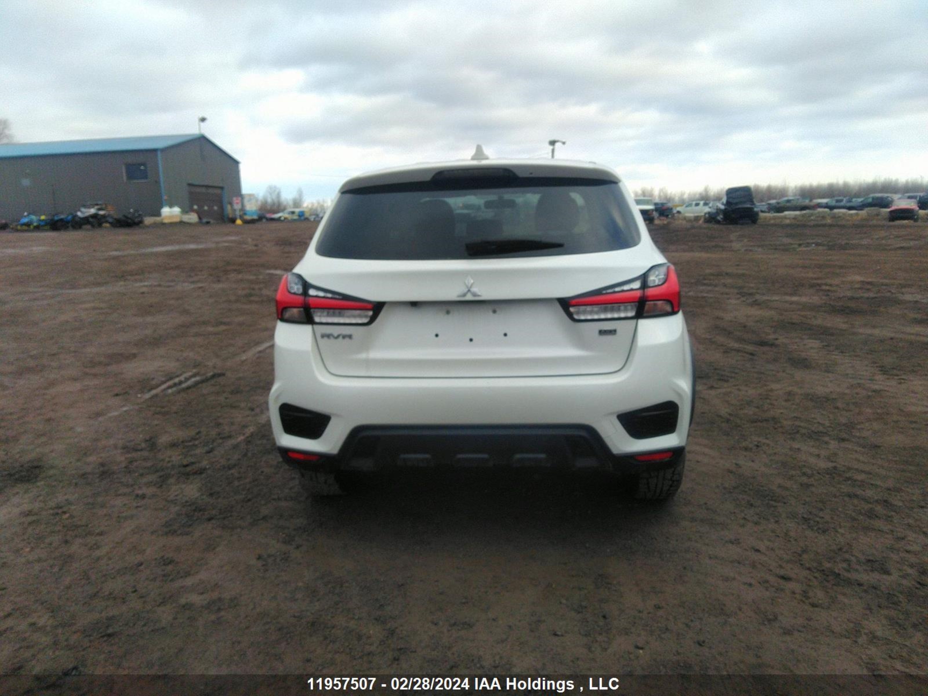 Photo 15 VIN: JA4AJVAW2MU606720 - MITSUBISHI RVR 