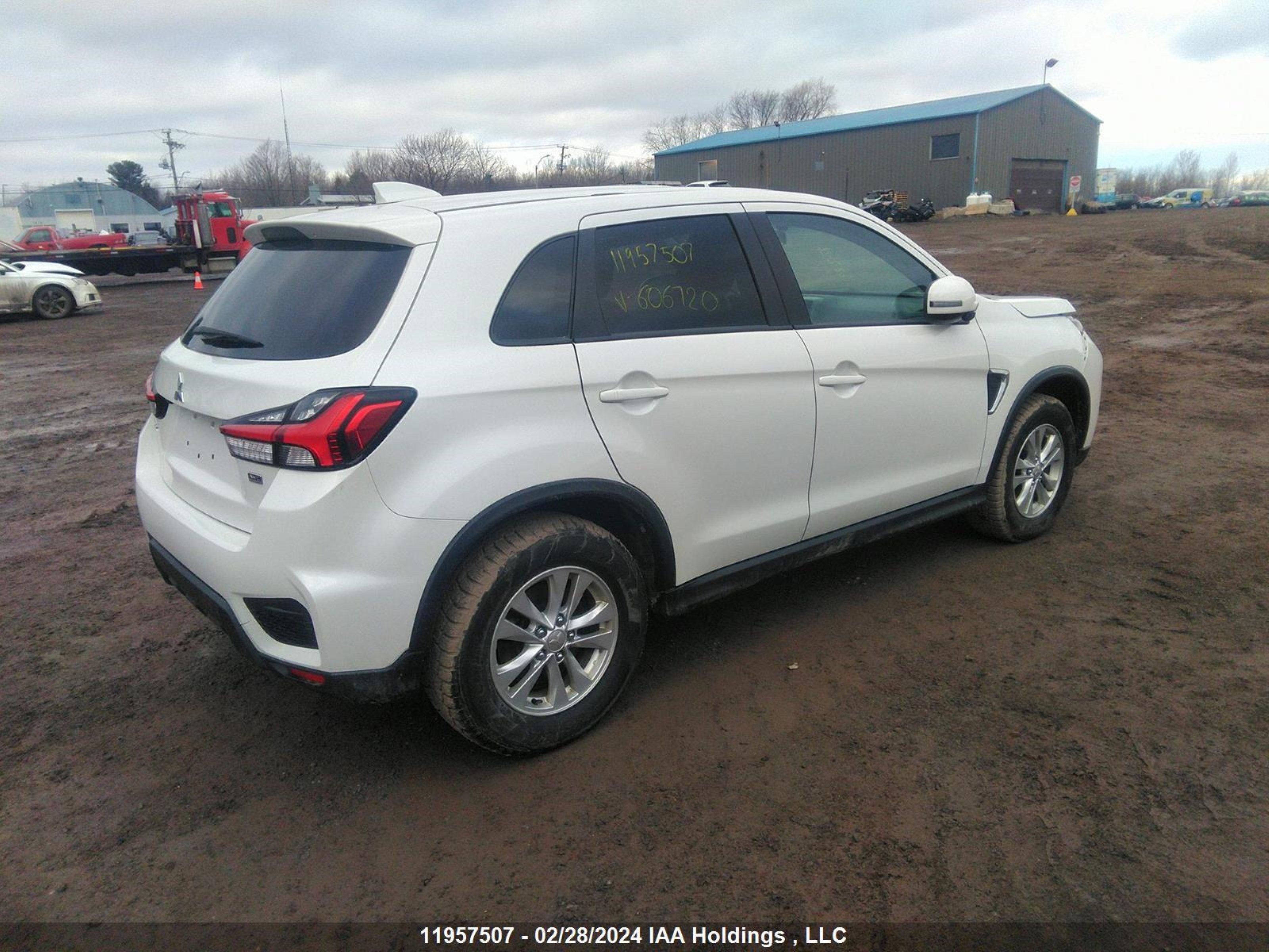 Photo 3 VIN: JA4AJVAW2MU606720 - MITSUBISHI RVR 