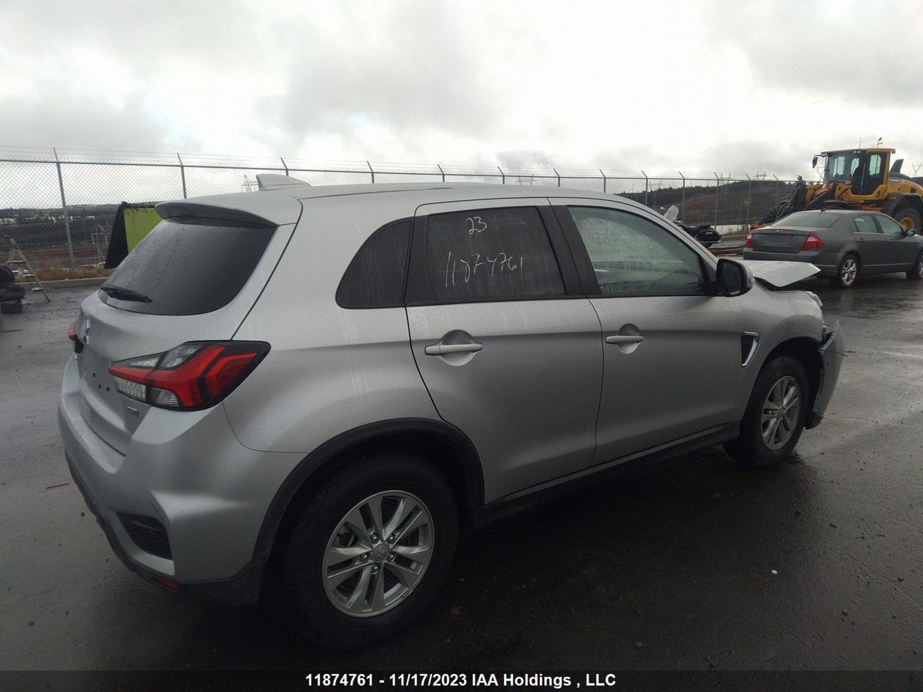 Photo 3 VIN: JA4AJVAW2PU606852 - MITSUBISHI RVR 