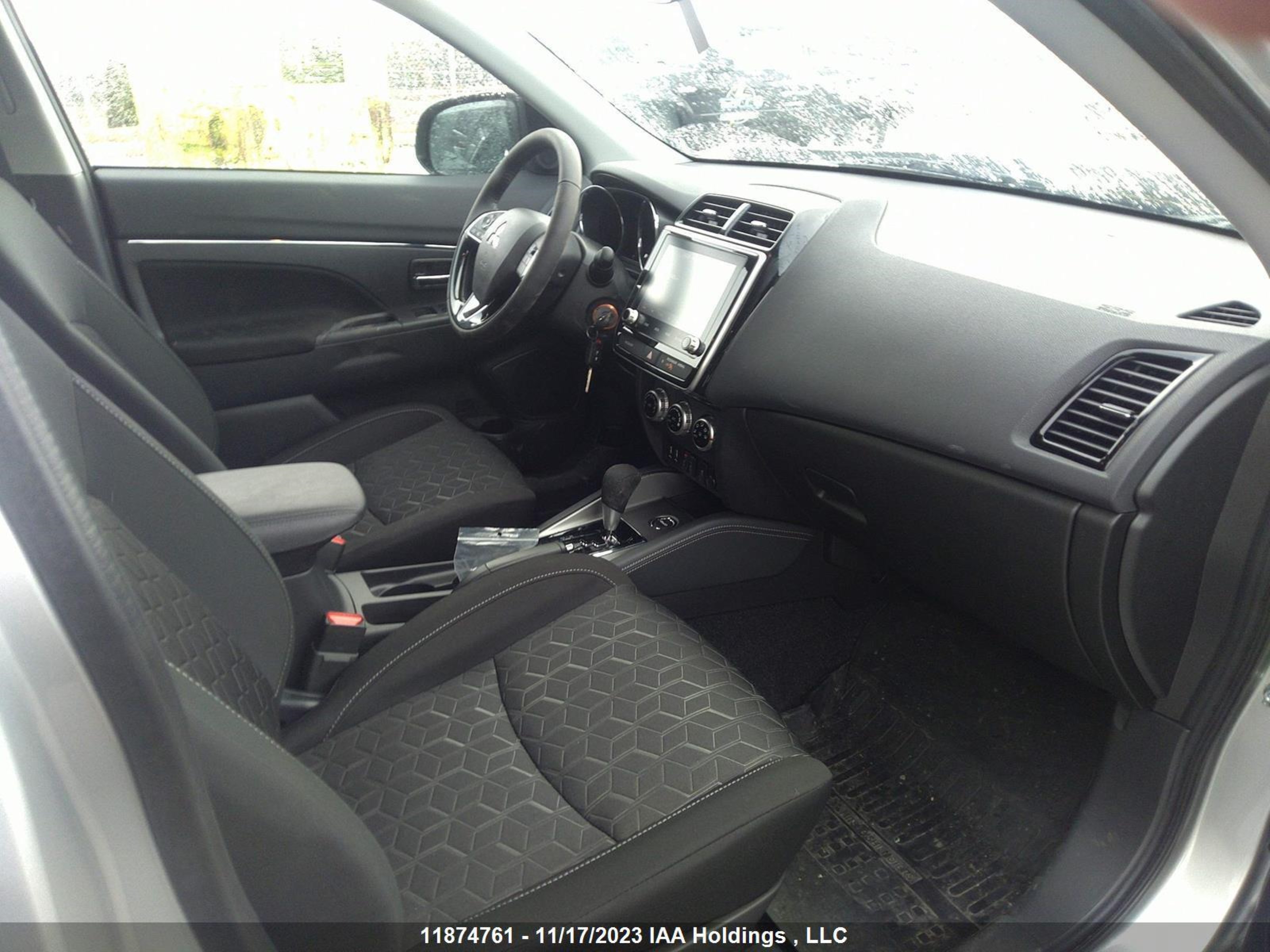 Photo 4 VIN: JA4AJVAW2PU606852 - MITSUBISHI RVR 