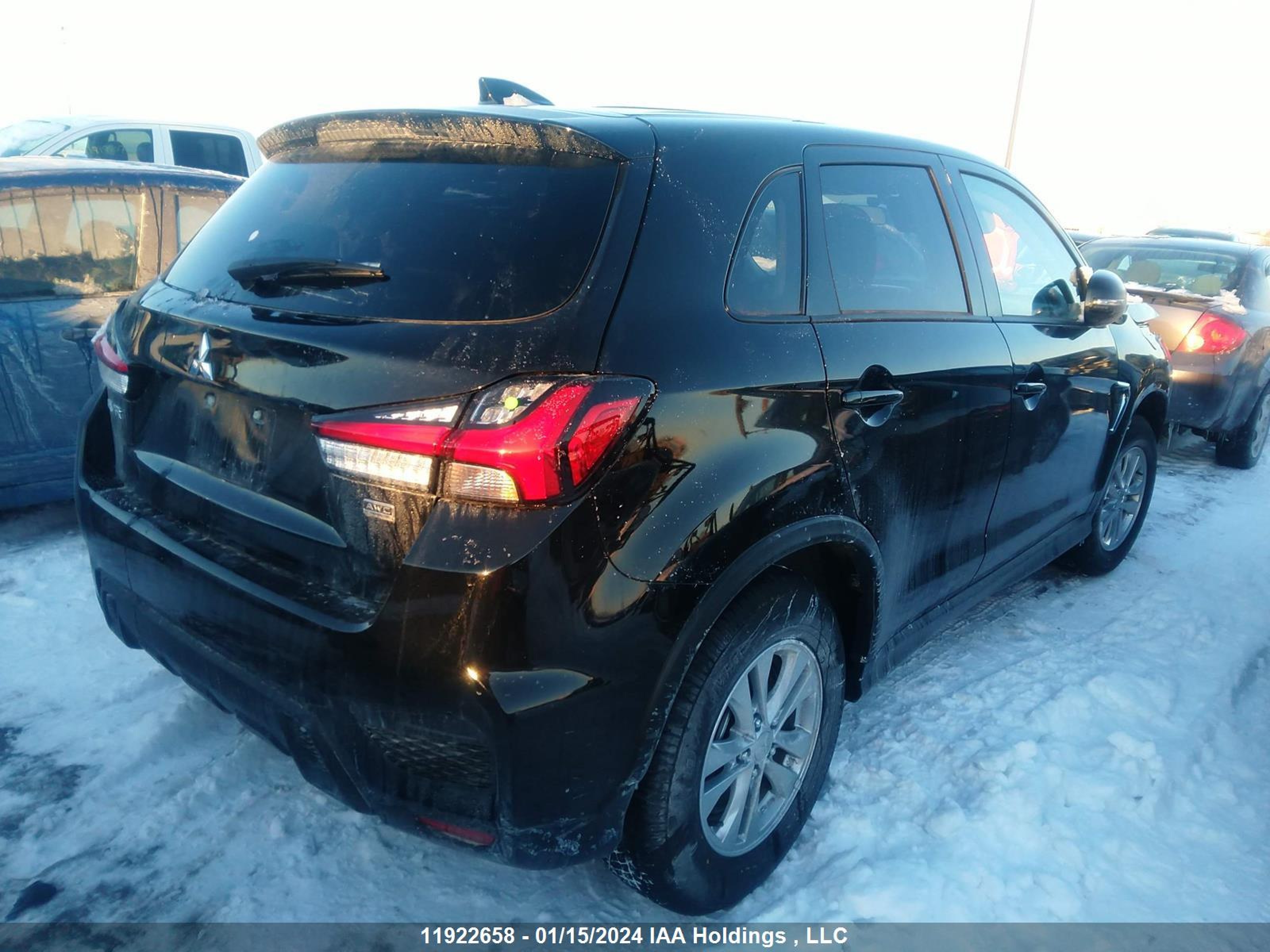 Photo 3 VIN: JA4AJVAW2RU600746 - MITSUBISHI RVR 