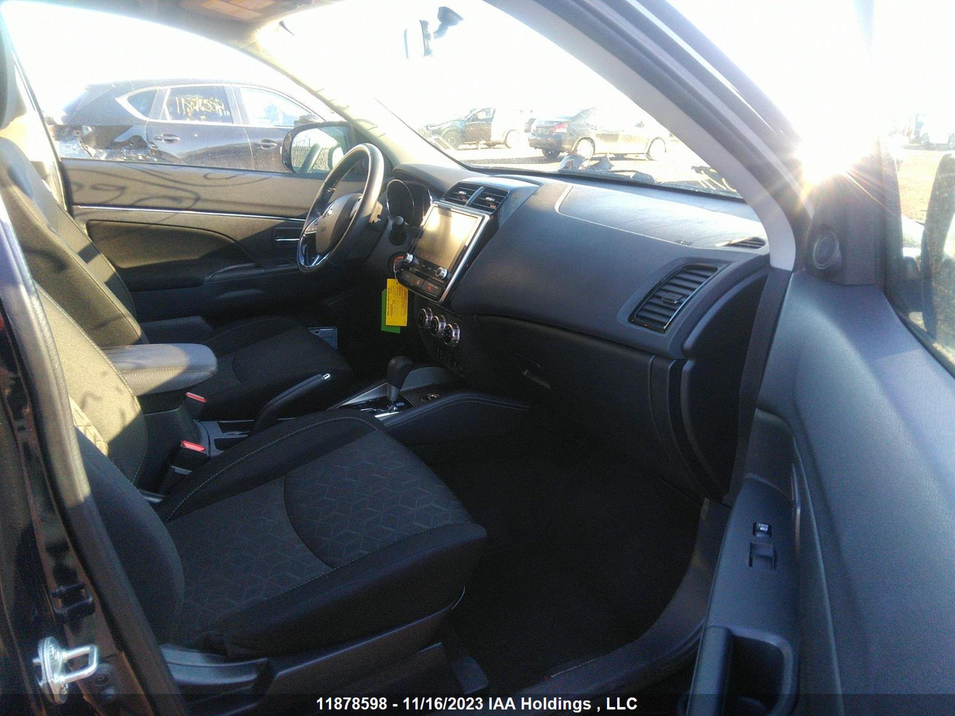 Photo 4 VIN: JA4AJVAW3MU605043 - MITSUBISHI RVR 