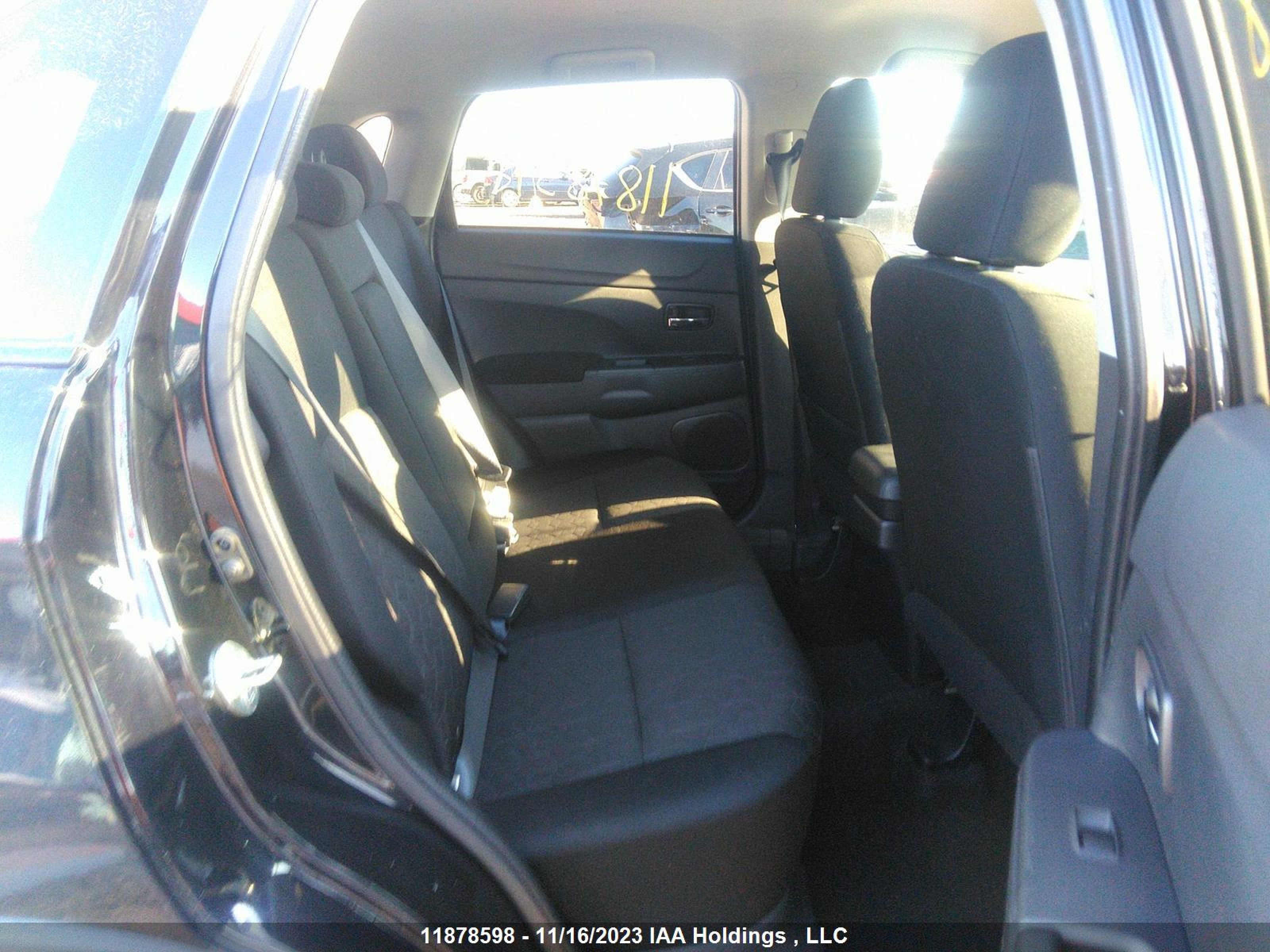 Photo 7 VIN: JA4AJVAW3MU605043 - MITSUBISHI RVR 