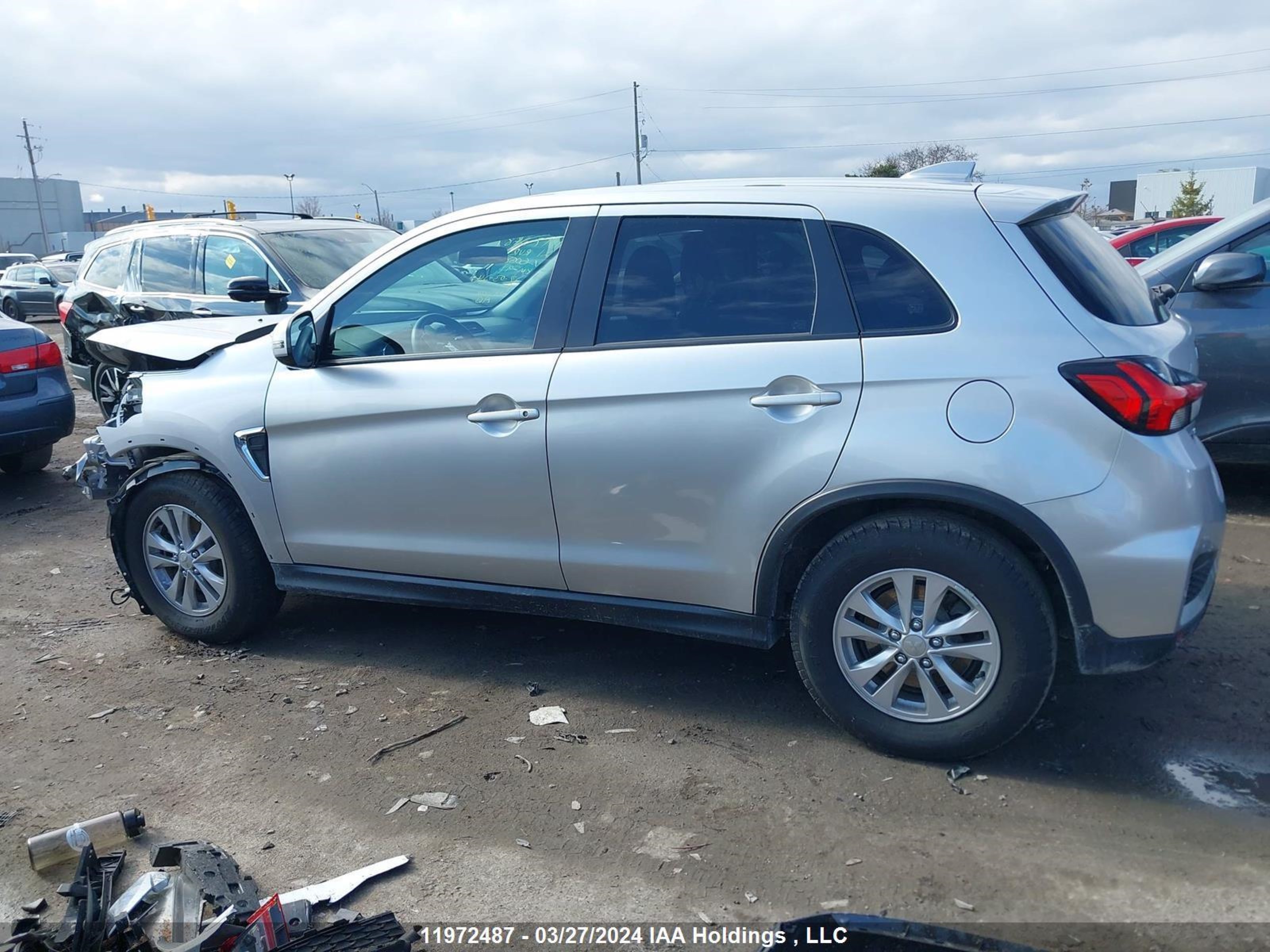 Photo 13 VIN: JA4AJVAW3MU606869 - MITSUBISHI RVR 