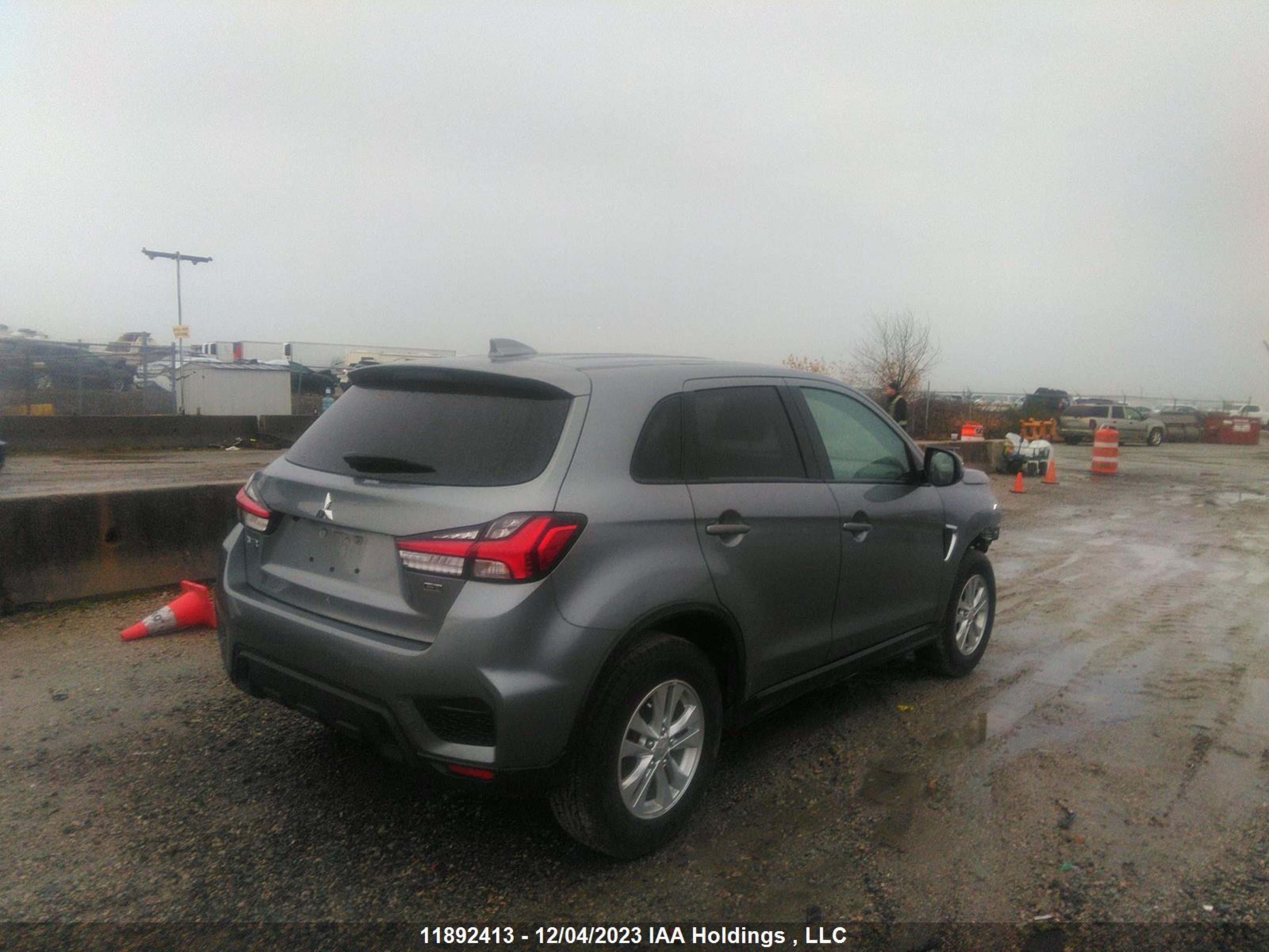 Photo 3 VIN: JA4AJVAW3MU607214 - MITSUBISHI RVR 