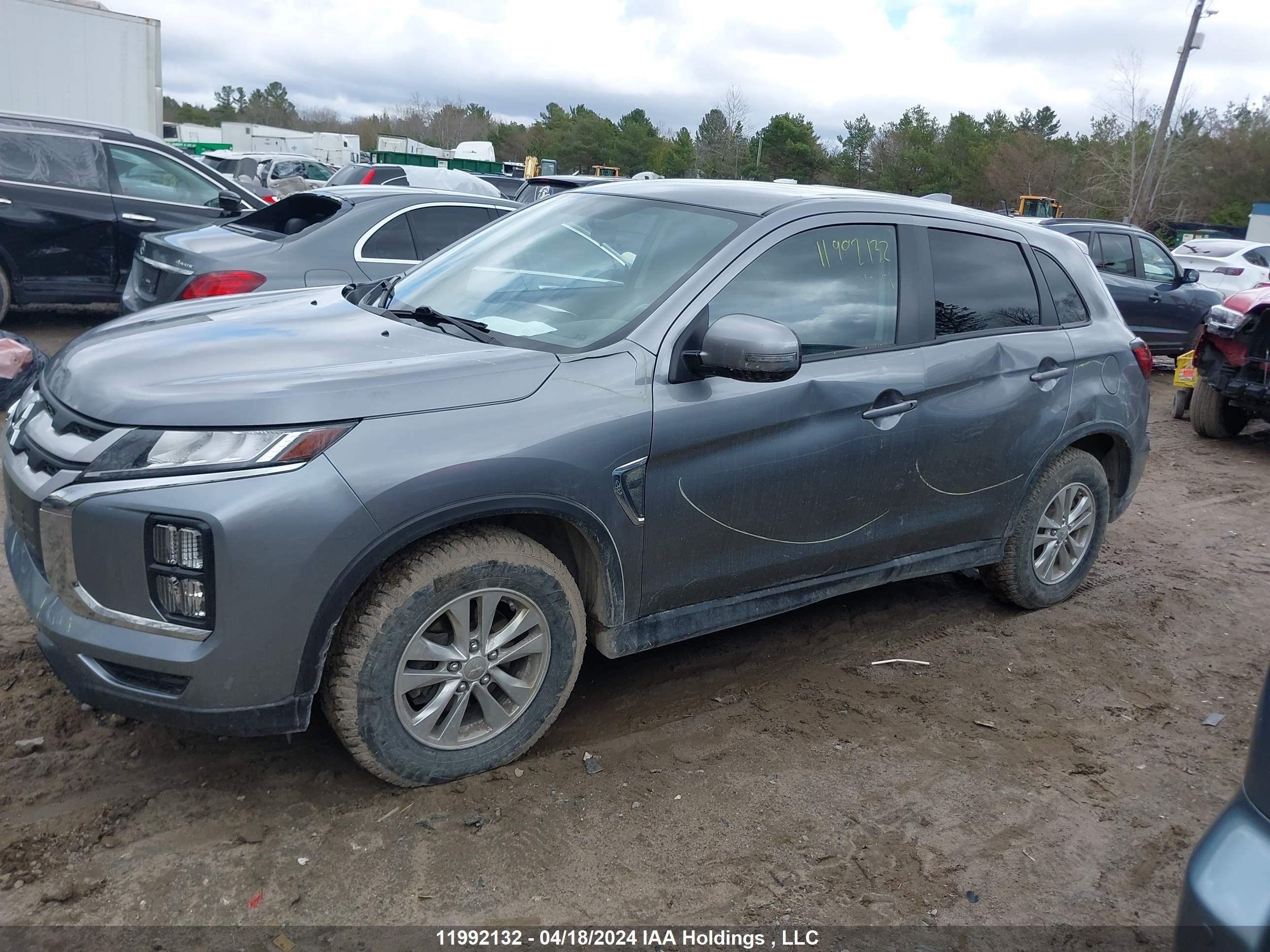 Photo 13 VIN: JA4AJVAW3NU602032 - MITSUBISHI RVR 