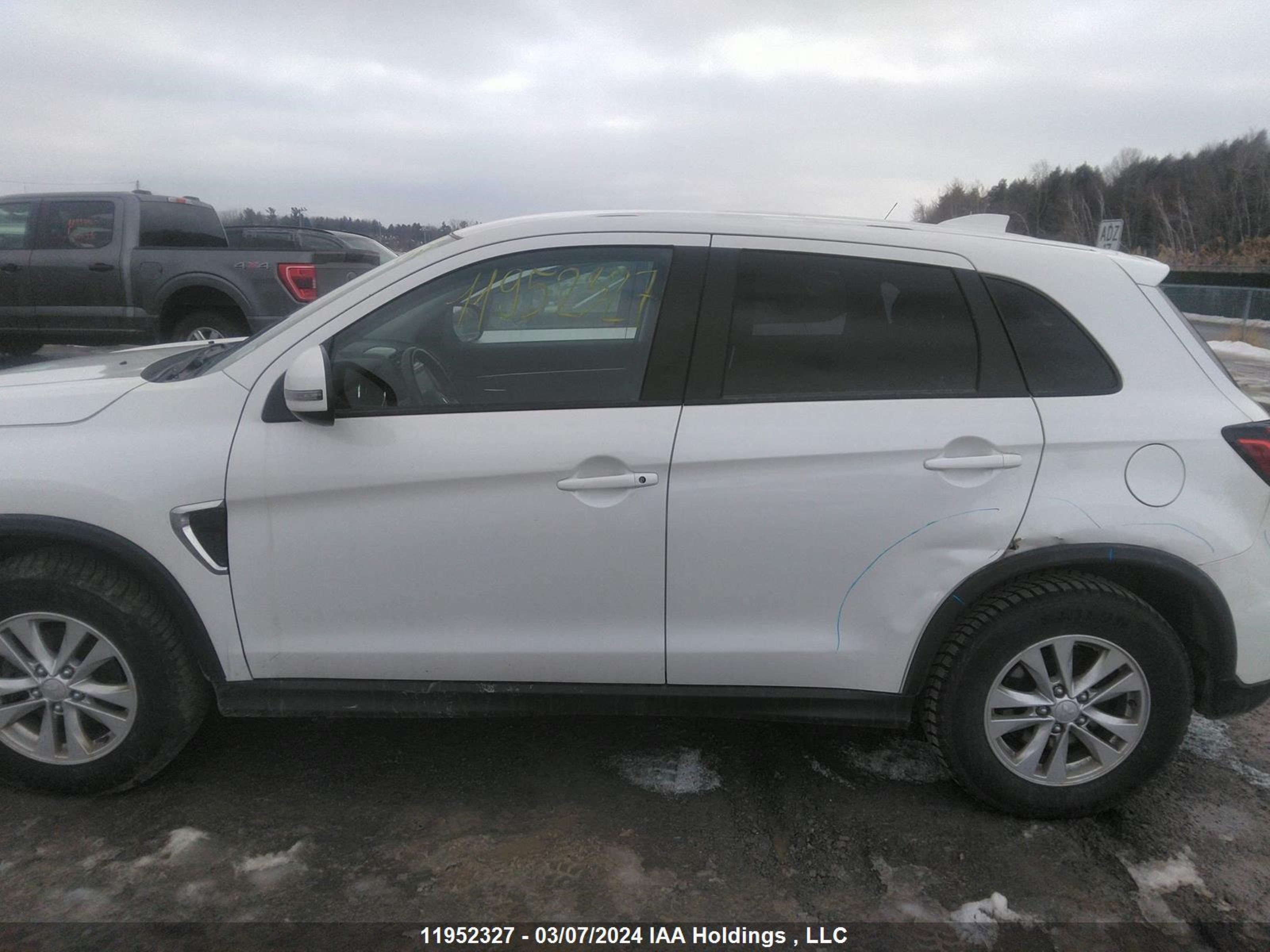 Photo 13 VIN: JA4AJVAW7MU602064 - MITSUBISHI RVR 