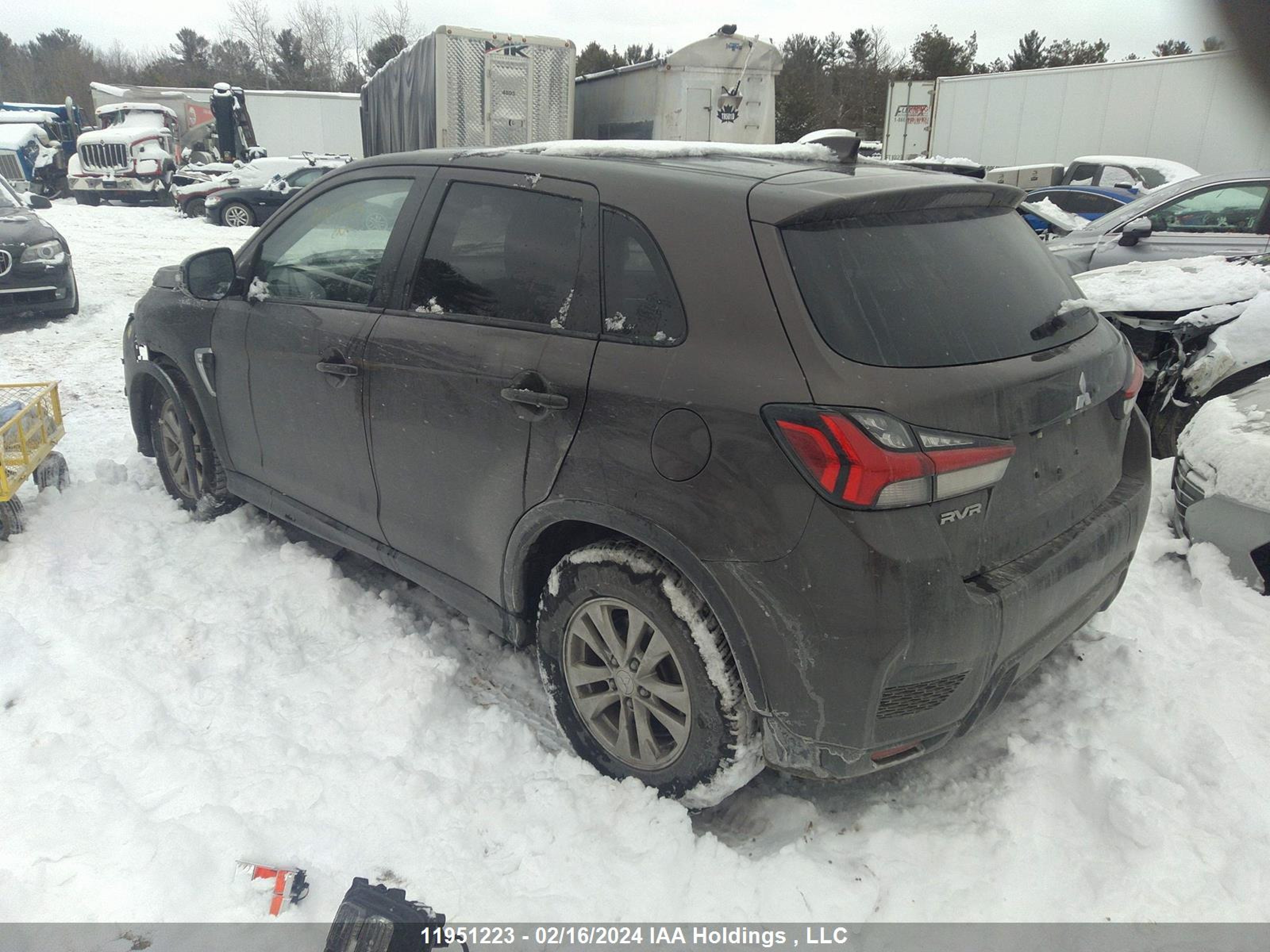 Photo 2 VIN: JA4AJVAW7MU604381 - MITSUBISHI RVR 