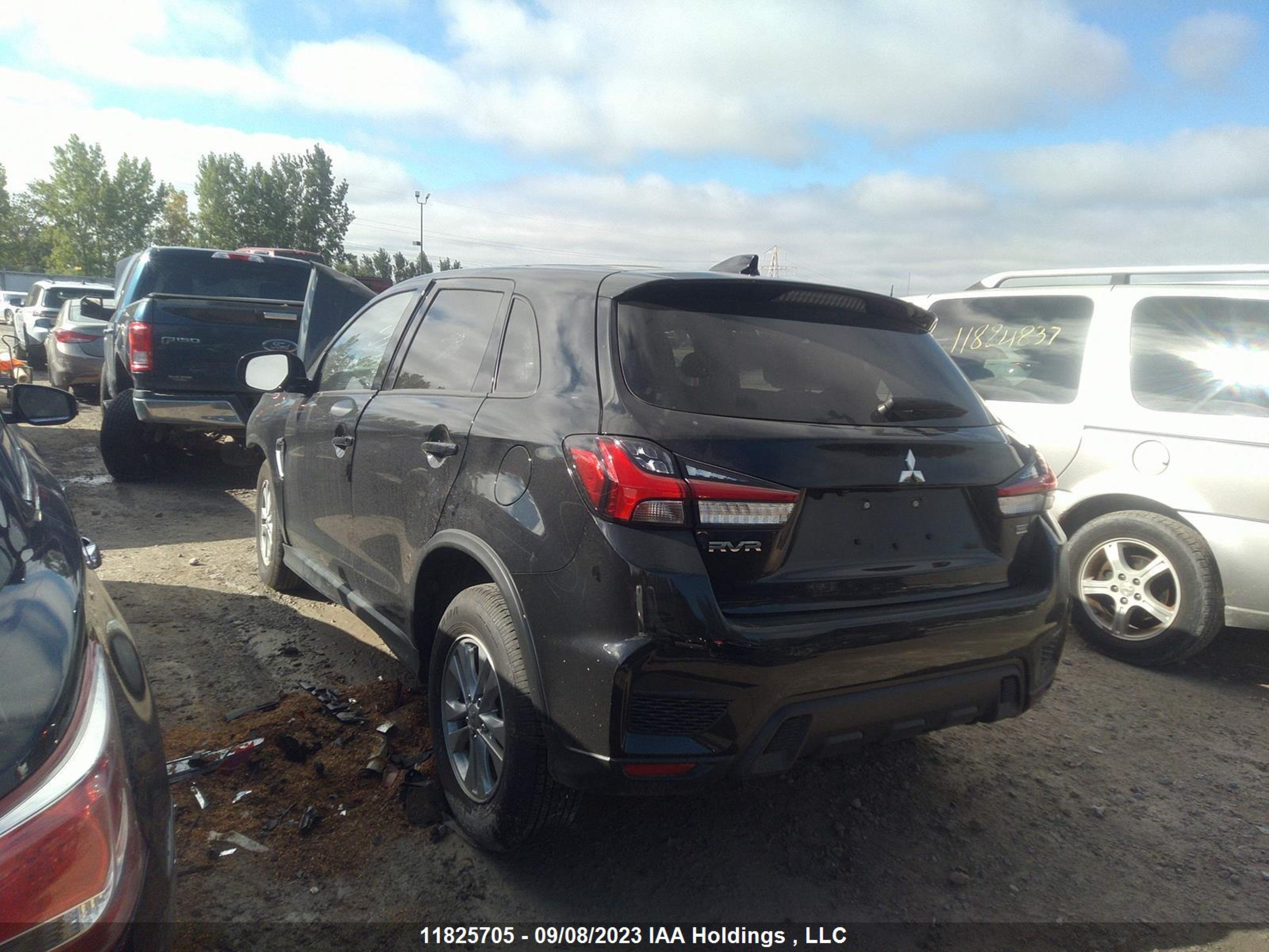 Photo 2 VIN: JA4AJVAW7NU605354 - MITSUBISHI RVR 