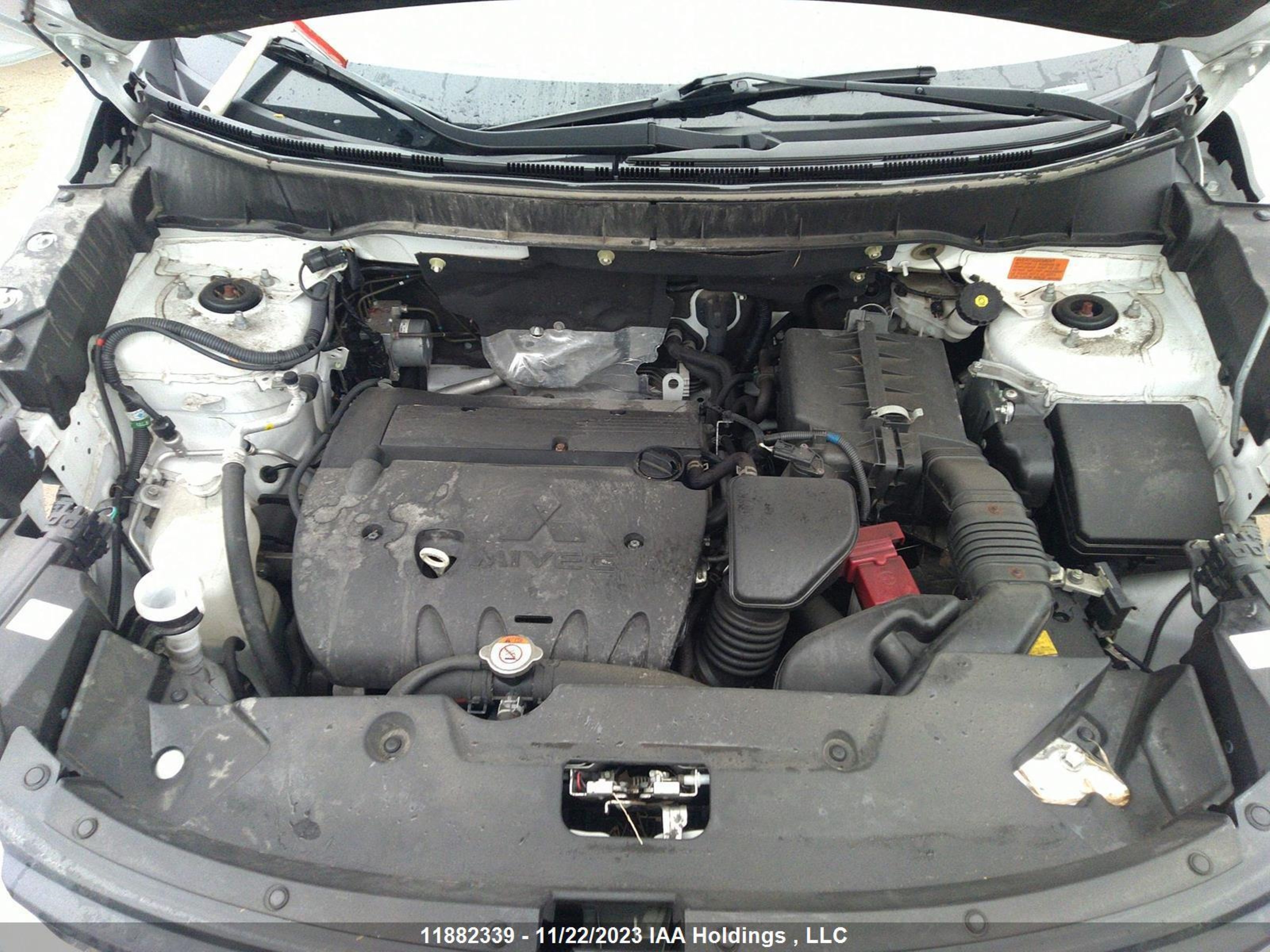 Photo 9 VIN: JA4AJVAW8MU601280 - MITSUBISHI RVR 