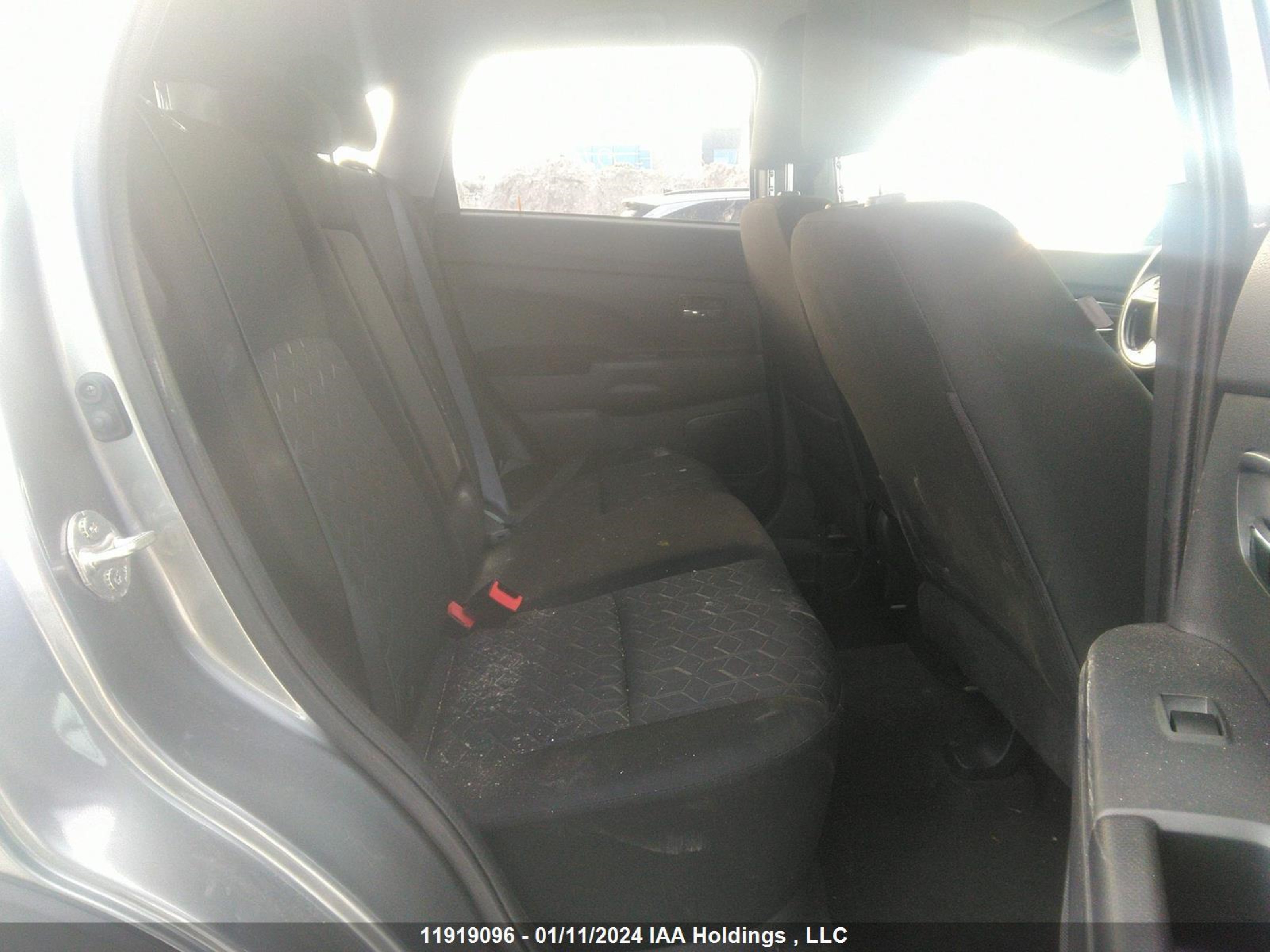 Photo 7 VIN: JA4AJVAW9MU606908 - MITSUBISHI RVR 