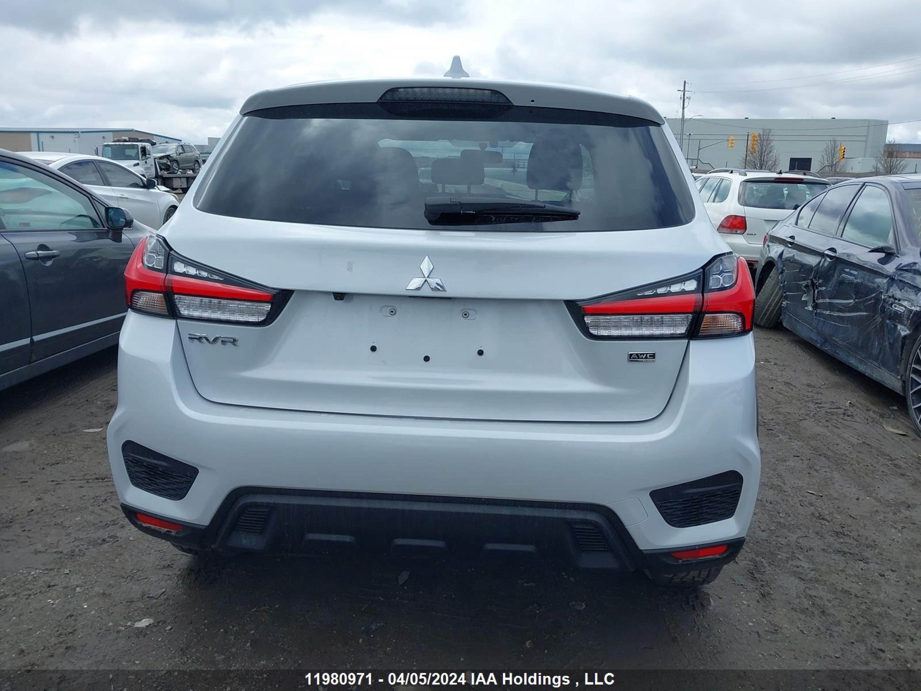 Photo 16 VIN: JA4AJVAW9PU606122 - MITSUBISHI RVR 