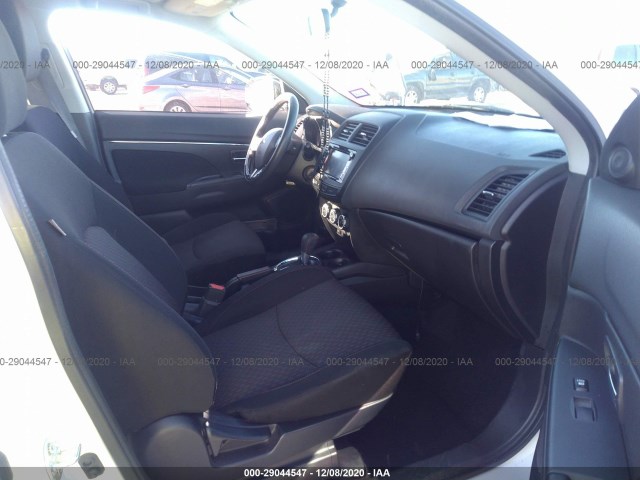 Photo 4 VIN: JA4AP3AU0HZ035982 - MITSUBISHI OUTLANDER SPORT 