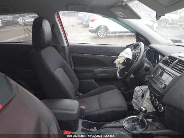 Photo 4 VIN: JA4AP3AU0HZ041085 - MITSUBISHI OUTLANDER SPORT 