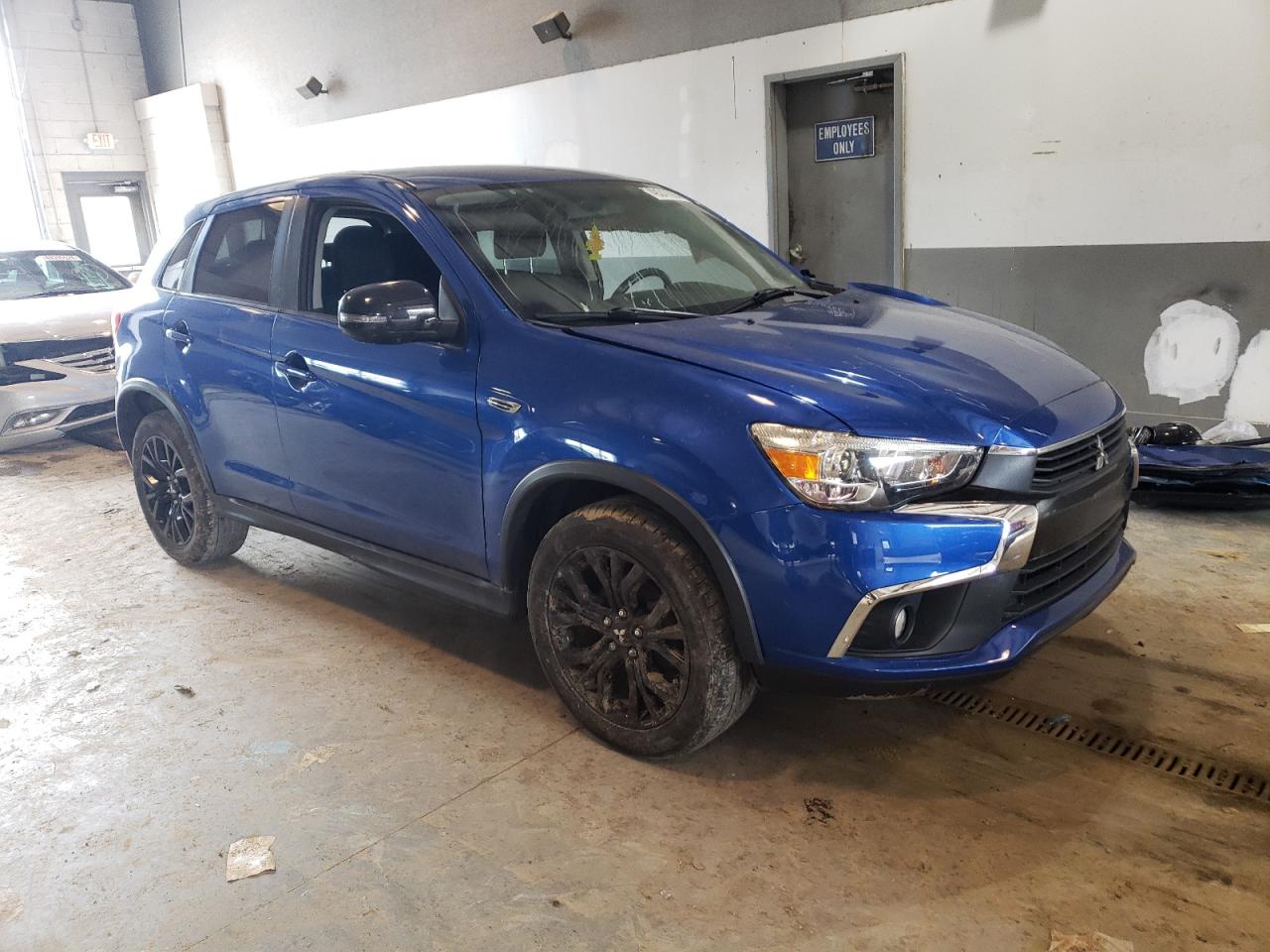 Photo 3 VIN: JA4AP3AU0HZ066603 - MITSUBISHI OUTLANDER 