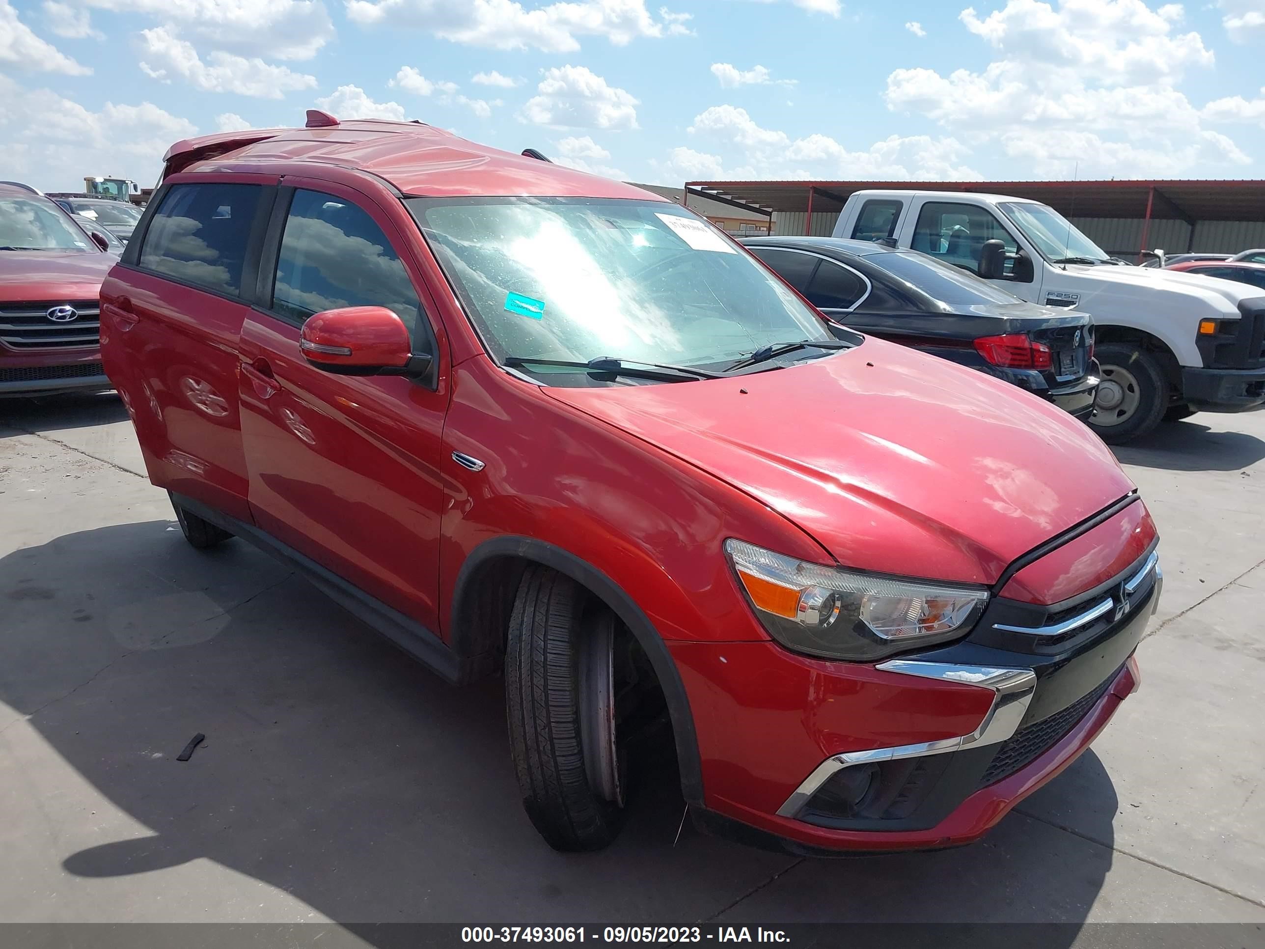 Photo 0 VIN: JA4AP3AU0JZ015494 - MITSUBISHI OUTLANDER 