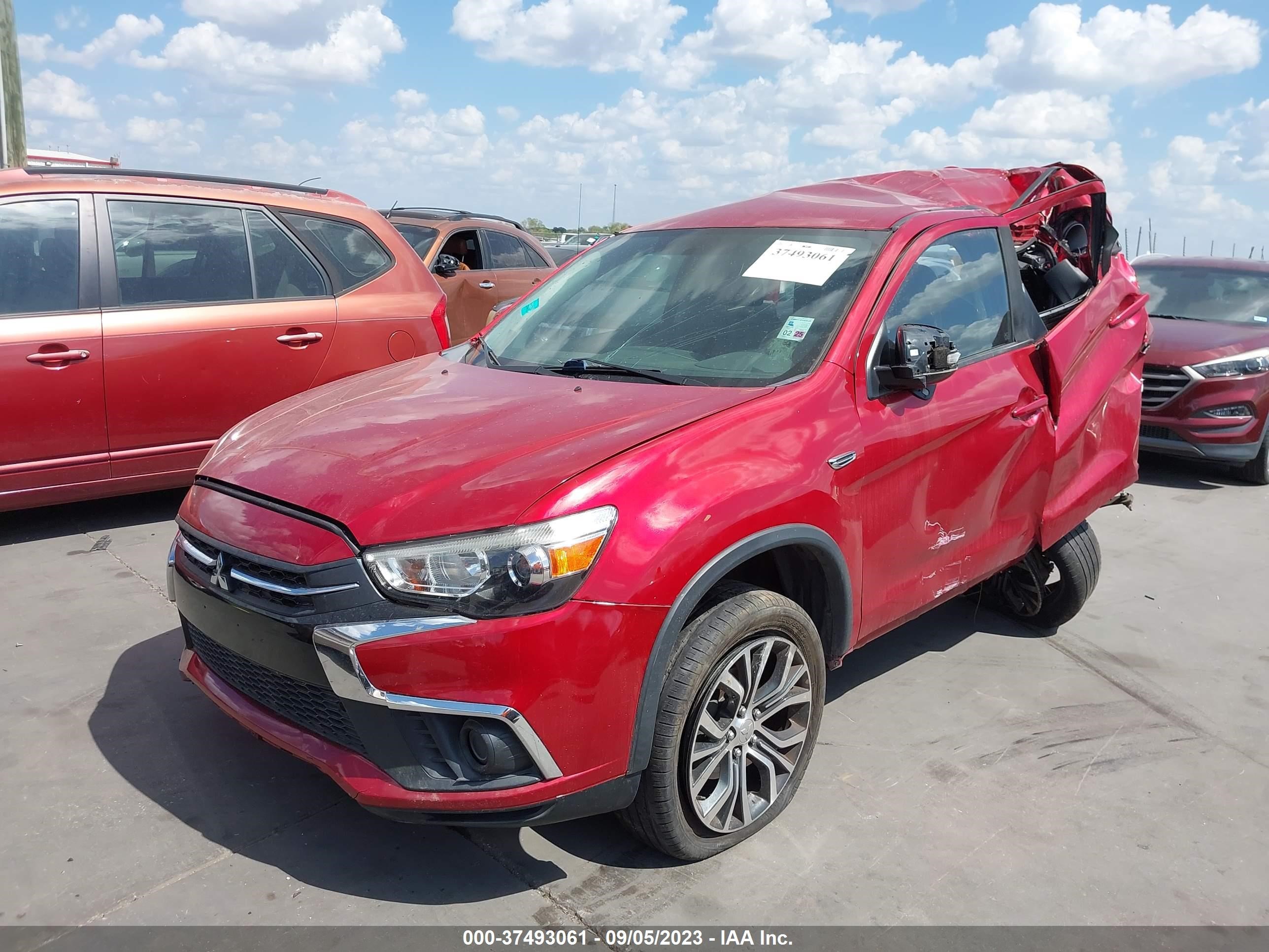 Photo 1 VIN: JA4AP3AU0JZ015494 - MITSUBISHI OUTLANDER 