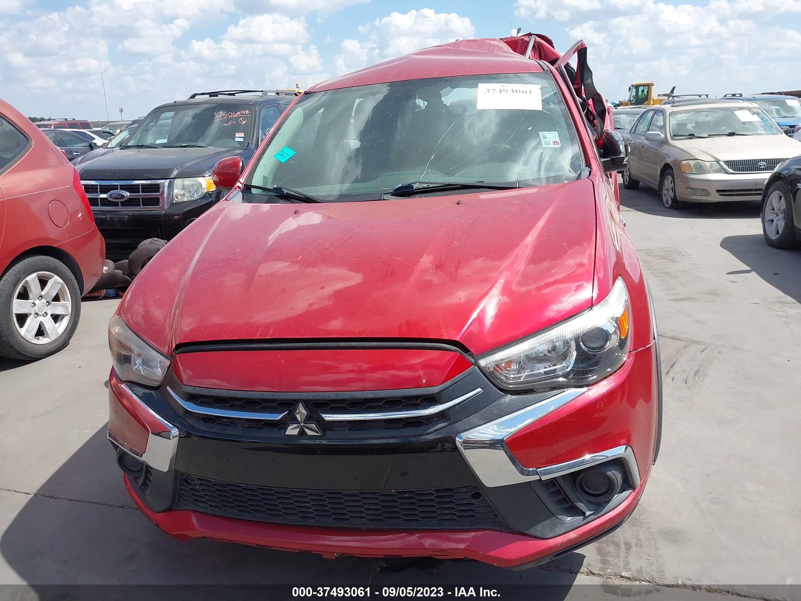 Photo 10 VIN: JA4AP3AU0JZ015494 - MITSUBISHI OUTLANDER 