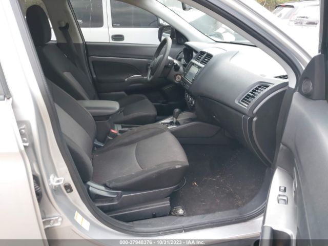 Photo 4 VIN: JA4AP3AU0JZ026575 - MITSUBISHI OUTLANDER SPORT 