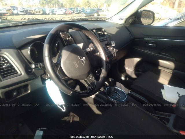 Photo 4 VIN: JA4AP3AU1HZ022657 - MITSUBISHI OUTLANDER SPORT 