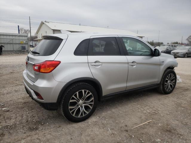 Photo 2 VIN: JA4AP3AU1JU010821 - MITSUBISHI OUTLANDER 