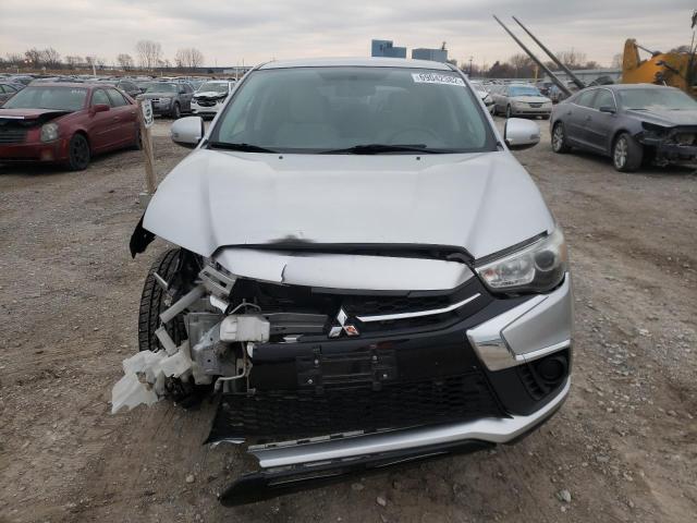 Photo 4 VIN: JA4AP3AU1JU010821 - MITSUBISHI OUTLANDER 