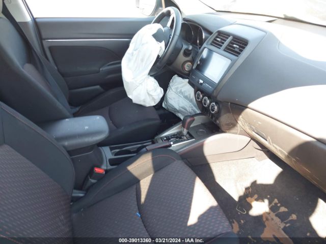 Photo 4 VIN: JA4AP3AU1KU016135 - MITSUBISHI OUTLANDER SPORT 