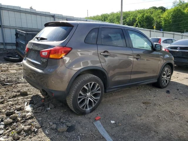 Photo 2 VIN: JA4AP3AU2HZ022604 - MITSUBISHI OUTLANDER 