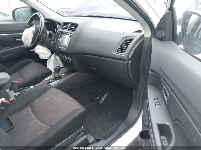 Photo 4 VIN: JA4AP3AU2JU003702 - MITSUBISHI OUTLANDER SPORT 