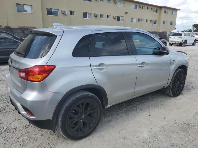 Photo 2 VIN: JA4AP3AU2JU005417 - MITSUBISHI OUTLANDER 