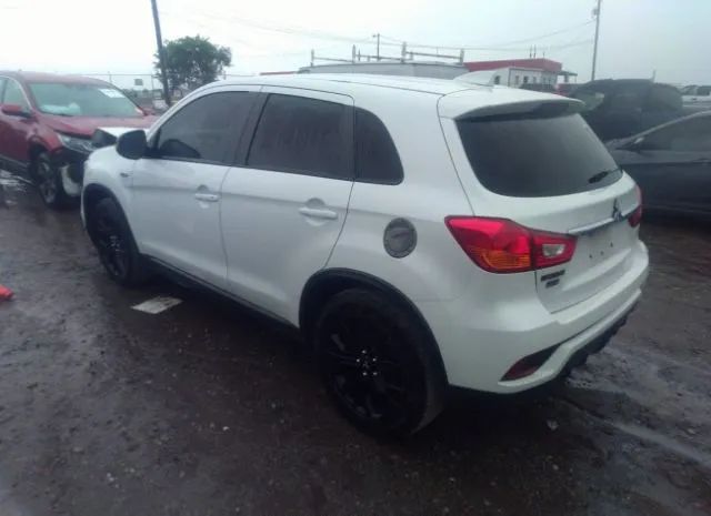 Photo 2 VIN: JA4AP3AU2JU006972 - MITSUBISHI OUTLANDER 