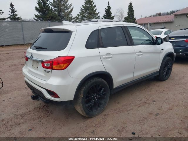 Photo 3 VIN: JA4AP3AU2JU011539 - MITSUBISHI OUTLANDER SPORT 