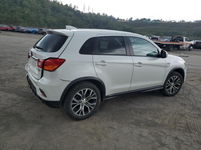 Photo 2 VIN: JA4AP3AU2JU024341 - MITSUBISHI OUTLANDER 