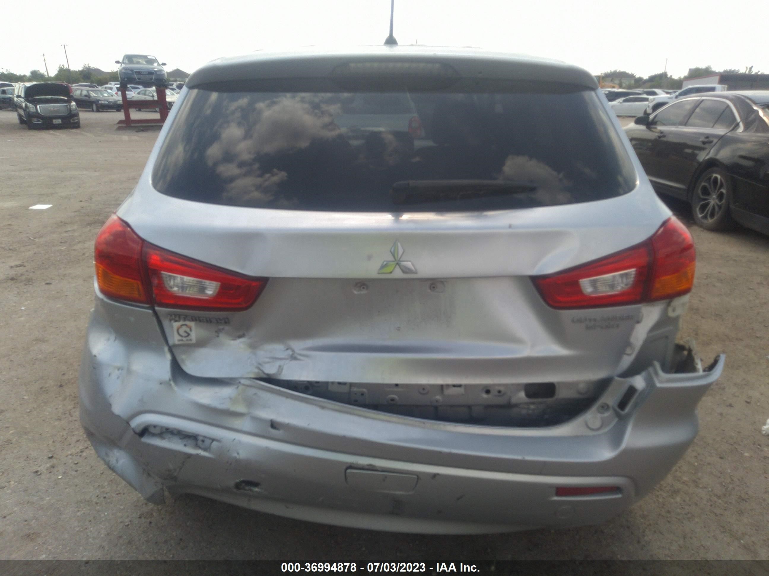 Photo 5 VIN: JA4AP3AU3CZ001592 - MITSUBISHI OUTLANDER 