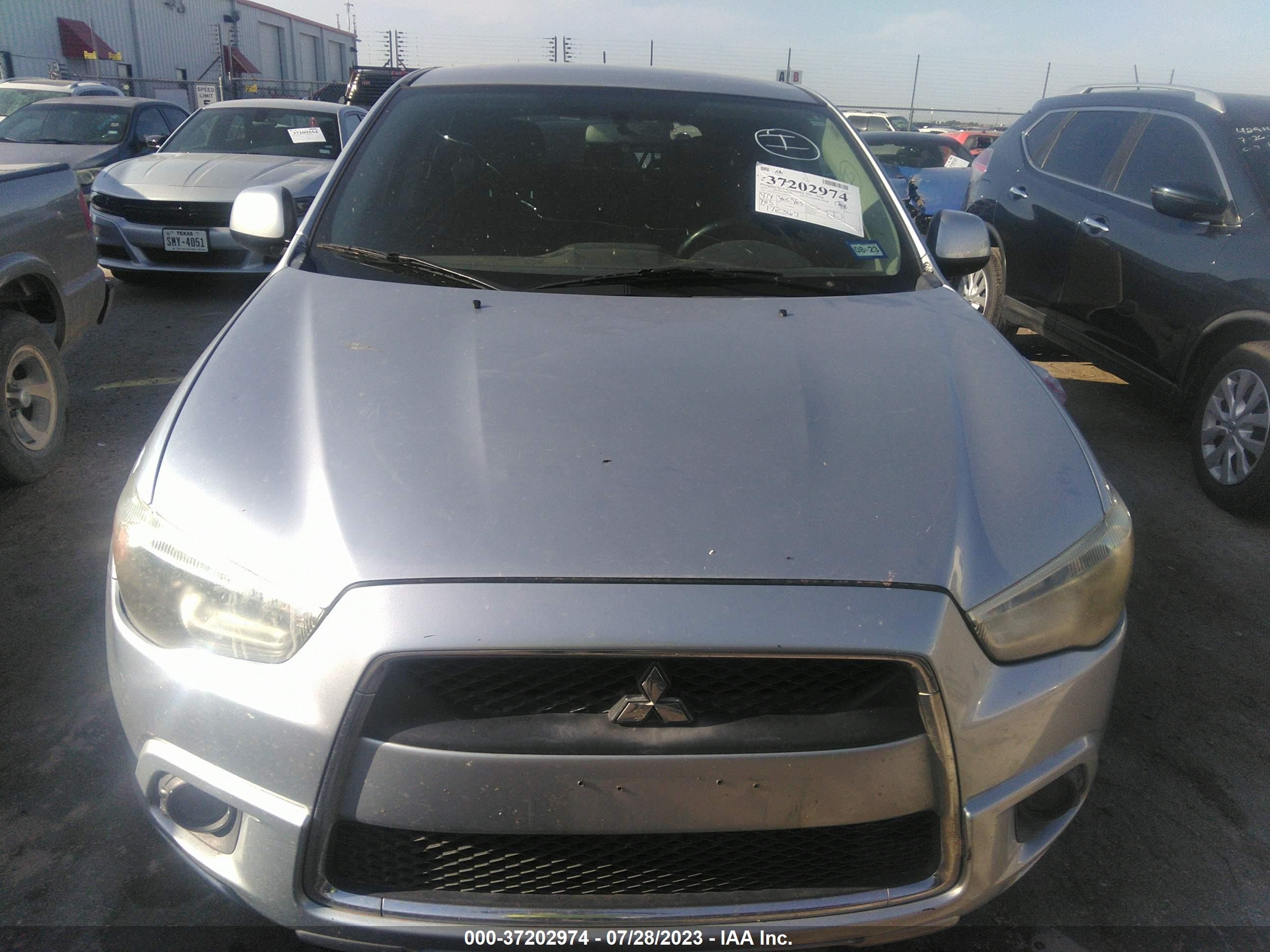 Photo 5 VIN: JA4AP3AU3CZ008719 - MITSUBISHI OUTLANDER 