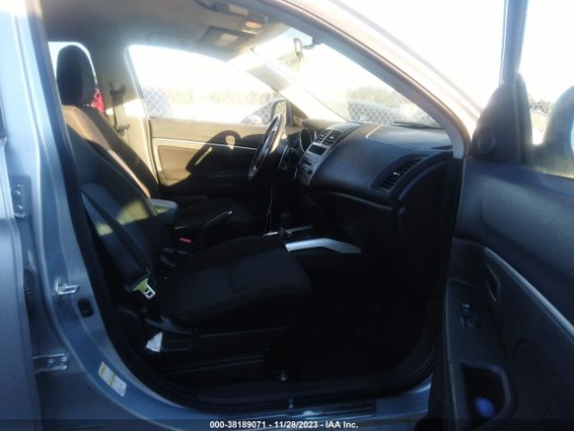 Photo 4 VIN: JA4AP3AU3CZ010826 - MITSUBISHI OUTLANDER SPORT 