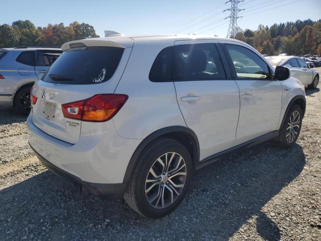 Photo 2 VIN: JA4AP3AU3HZ048855 - MITSUBISHI OUTLANDER 