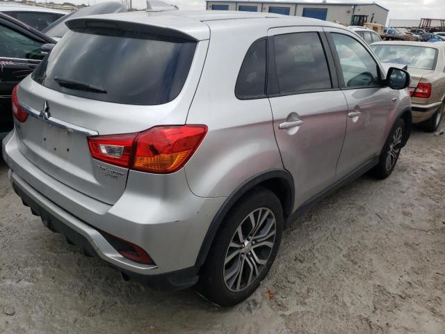 Photo 2 VIN: JA4AP3AU4JZ002120 - MITSUBISHI OUTLANDER 