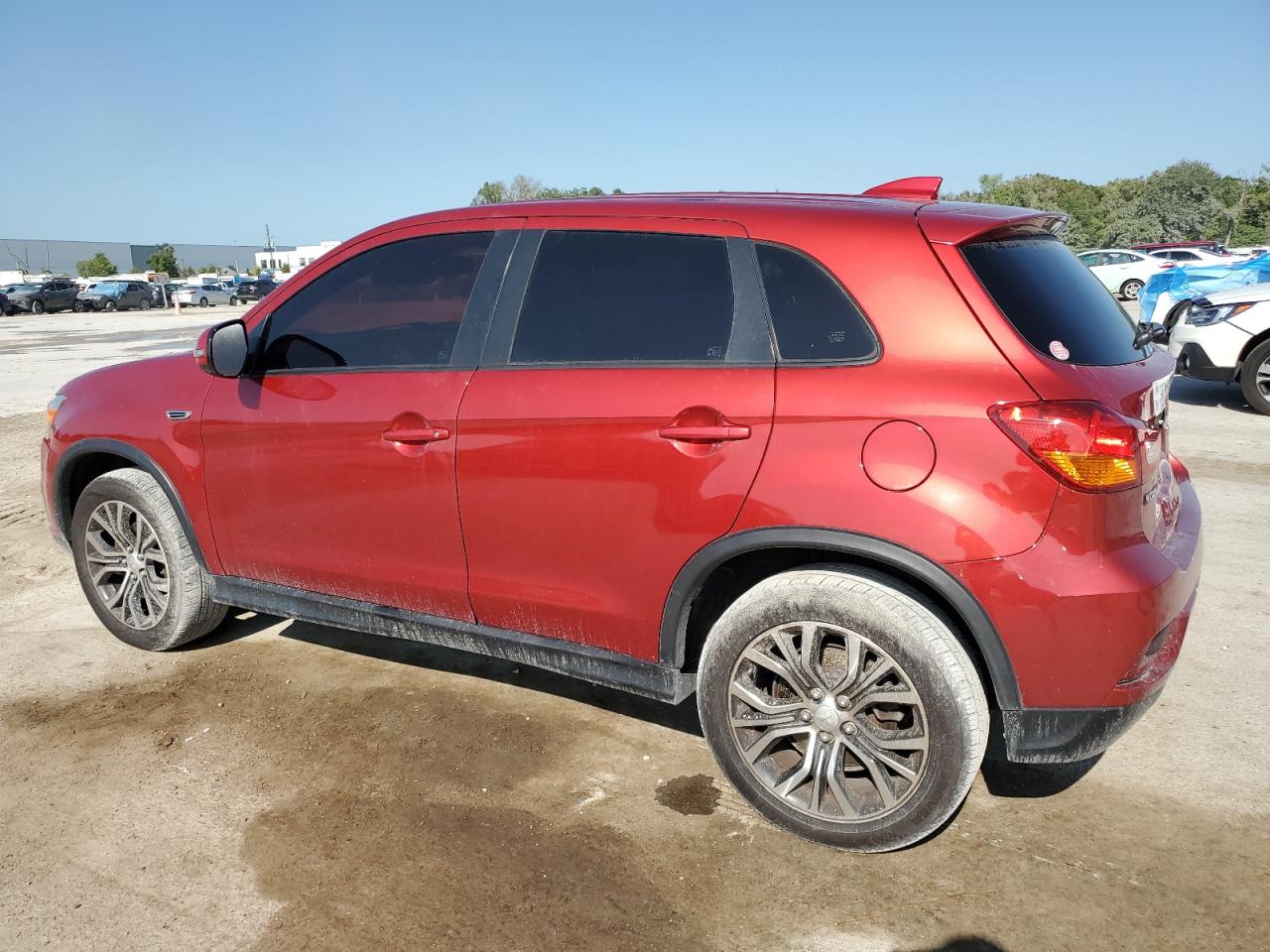 Photo 1 VIN: JA4AP3AU4KU032779 - MITSUBISHI OUTLANDER 