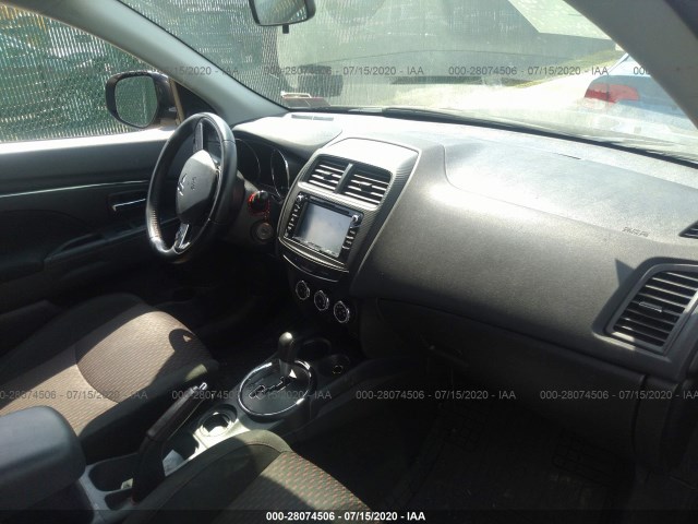 Photo 4 VIN: JA4AP3AU5HZ060425 - MITSUBISHI OUTLANDER SPORT 